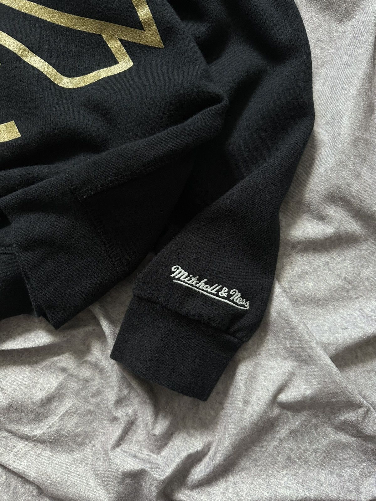 Mitchell & Ness × October's Very Own RARE Mitchell & Ness Gold OVO x Raptors Black Hoodie Size US S / EU 44-46 / 1 - 4 Thumbnail