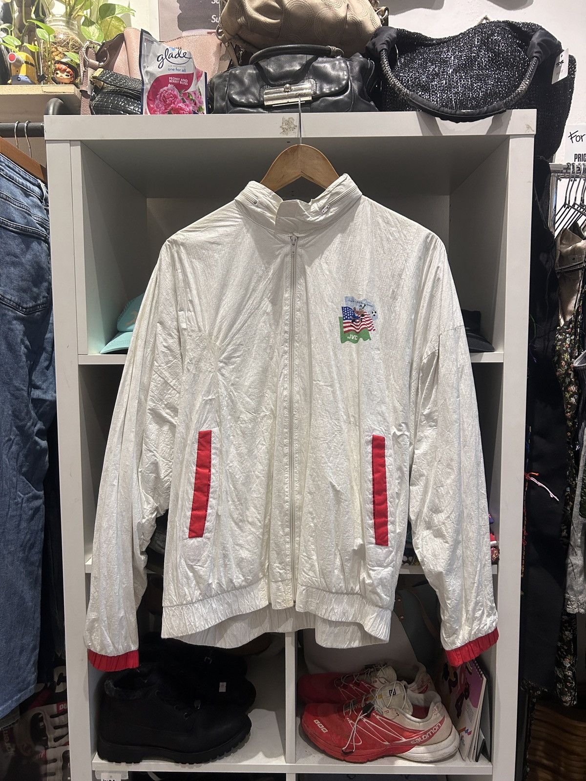 Vintage Retro Vintage white JVC World Cup USA 94 windbreaker jacket Size US L / EU 52-54 / 3 - 1 Thumbnail