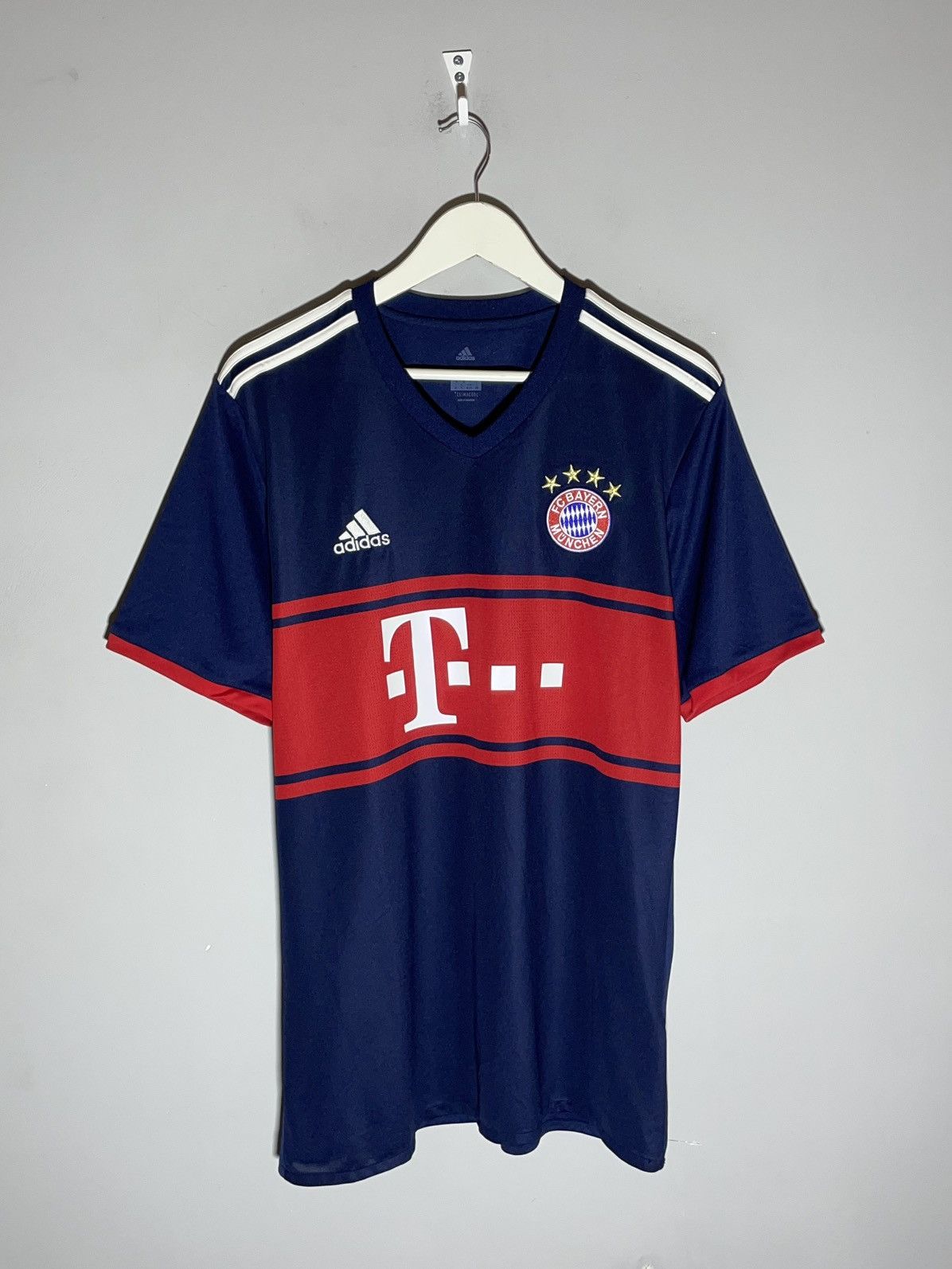 Adidas Bayern Munchen Adidas 2017/18 Away Football Shirt Size US XL / EU 56 / 4 - 1 Thumbnail