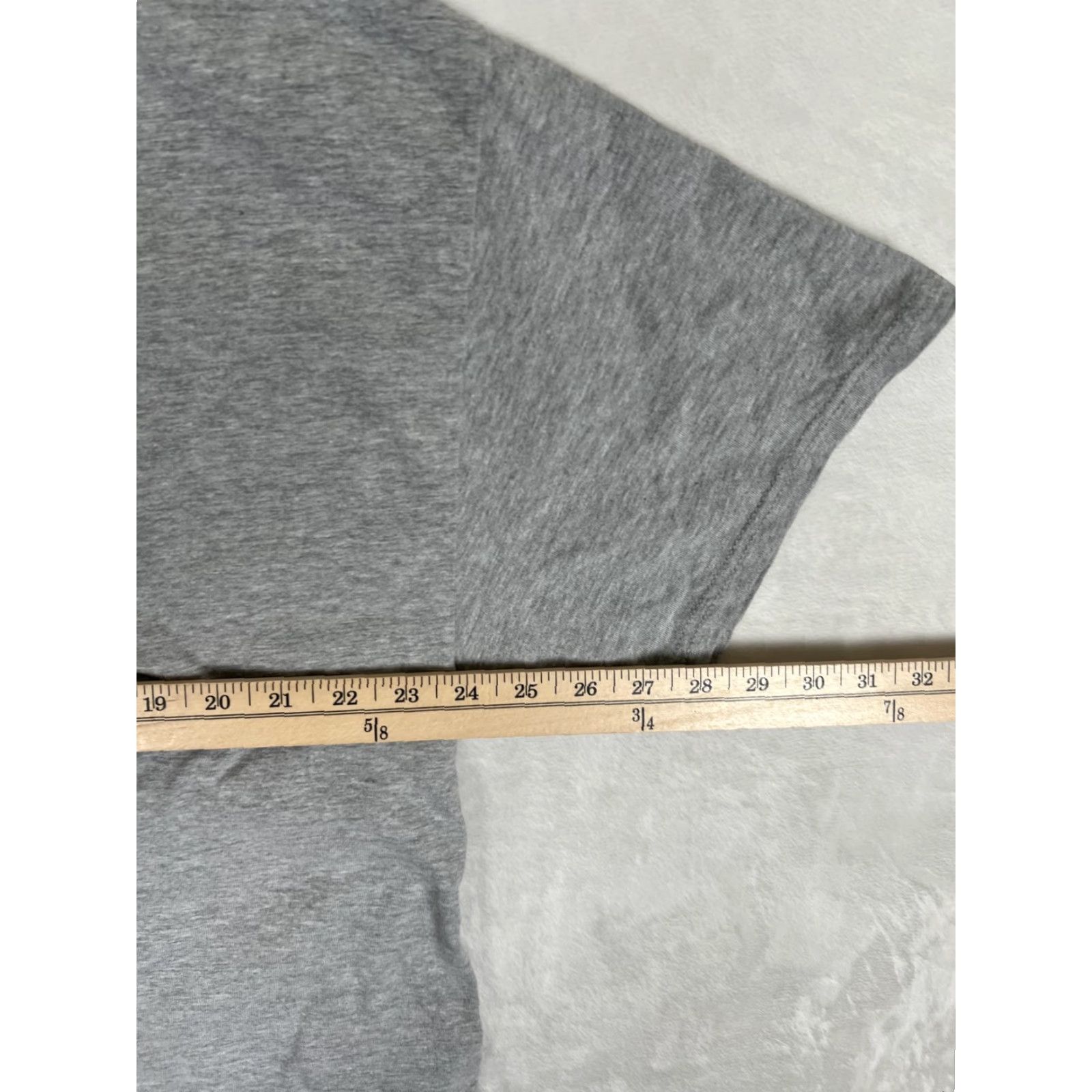 Disney VINTAGE Disney Goofy T-Shirt Mens 2XL Gray Crew Neck Short Sleeve Graphic Print Souvenir Disneyland Resort by Hanes Womens/Mens? Size US XXL / EU 58 / 5 - 5 Thumbnail