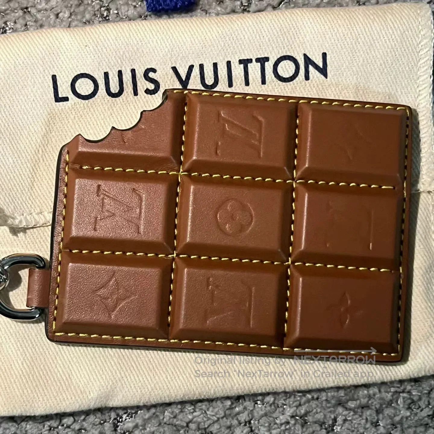 Louis Vuitton Louis Vuitton Brown Logo Leather Charm. Size ONE SIZE - 6 Thumbnail