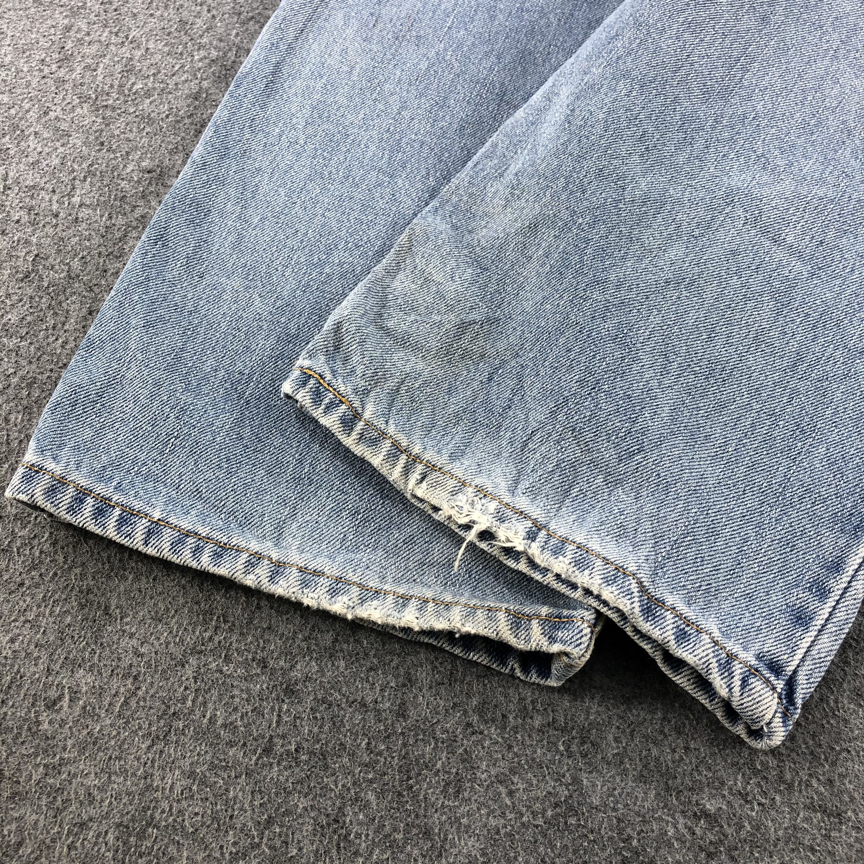 Levi's Vintage 90s Light Wash Levis 550 Jeans-J1193 Size US 35 - 6 Thumbnail