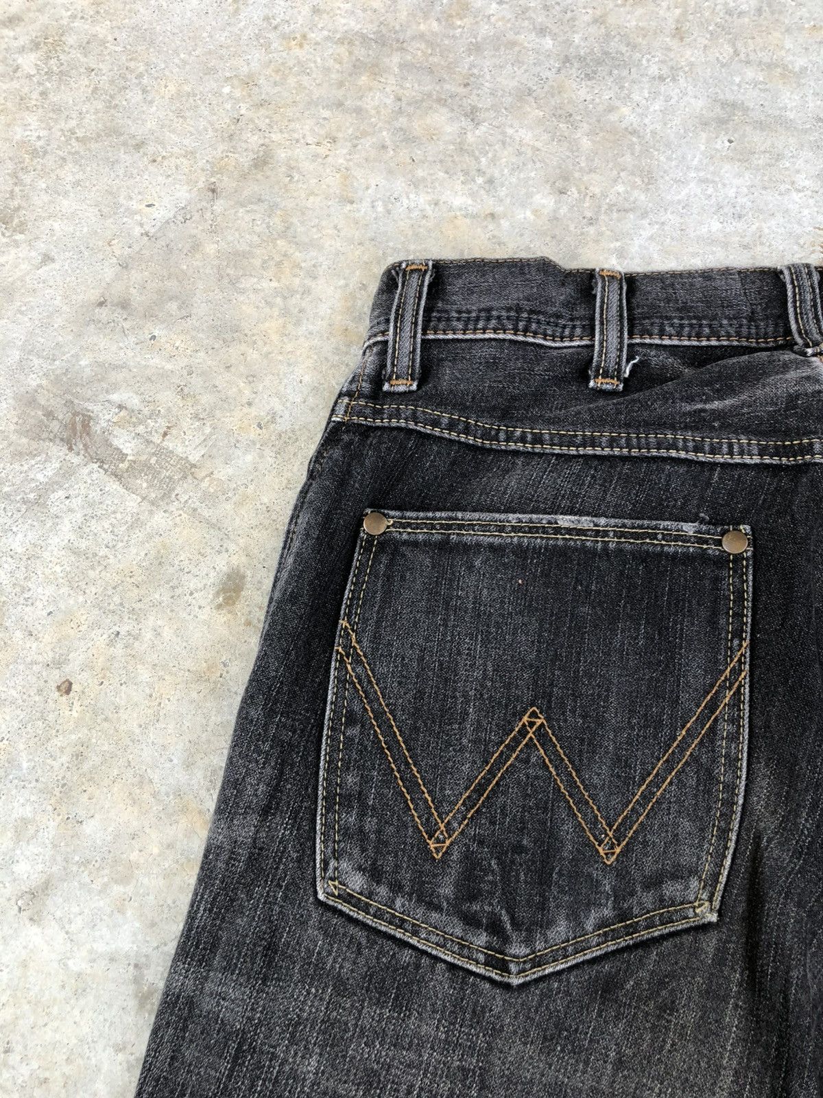 If Six Was Nine Wrangler Flared Jeans Bootcut Distressed Jeans Size US 30 / EU 46 - 16 Thumbnail
