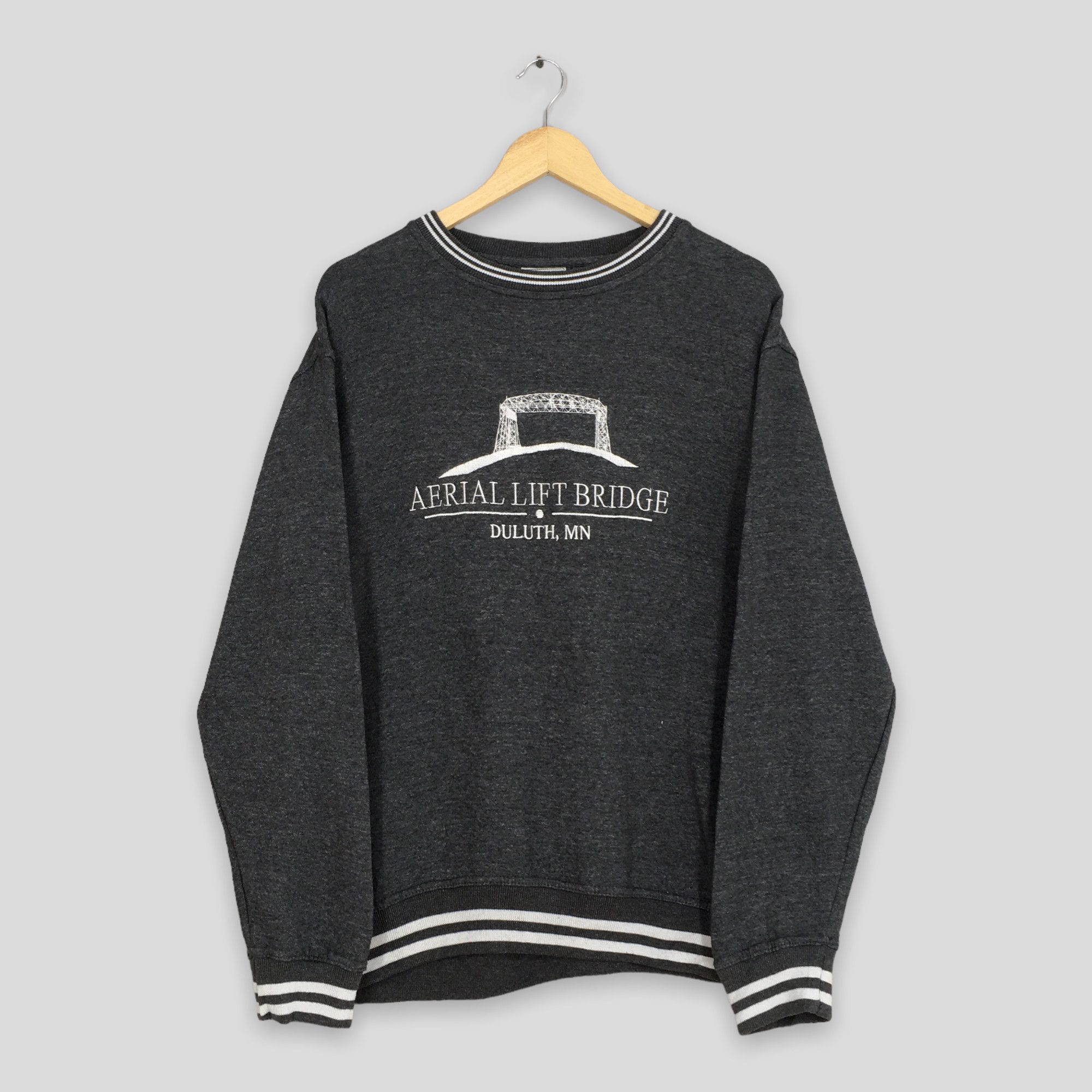 Pacific and Co. × Vintage Vintage Y2K Aerial Lift Bridge Gray Sweatshirt Small Size US S / EU 44-46 / 1 - 1 Thumbnail