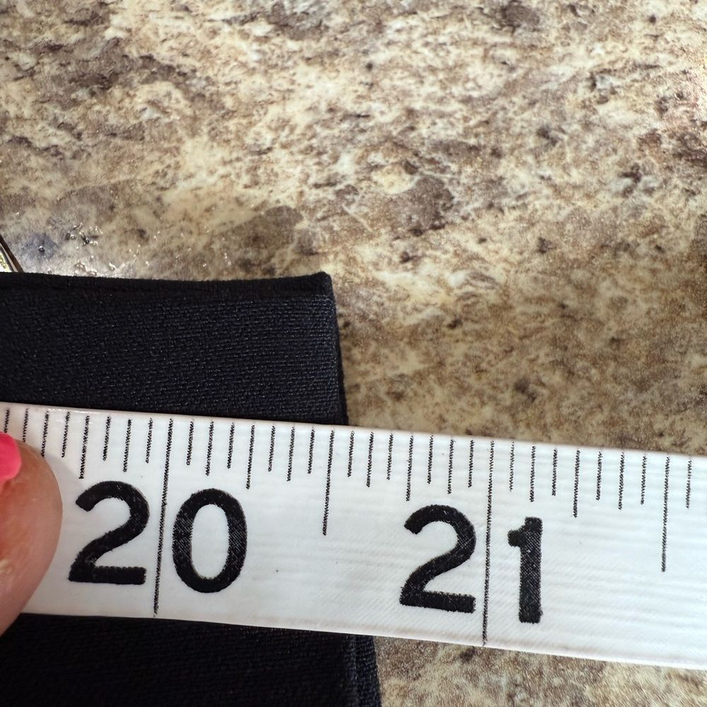 Other Time and Tru Black Capris Size 40" / US 18 - 6 Thumbnail