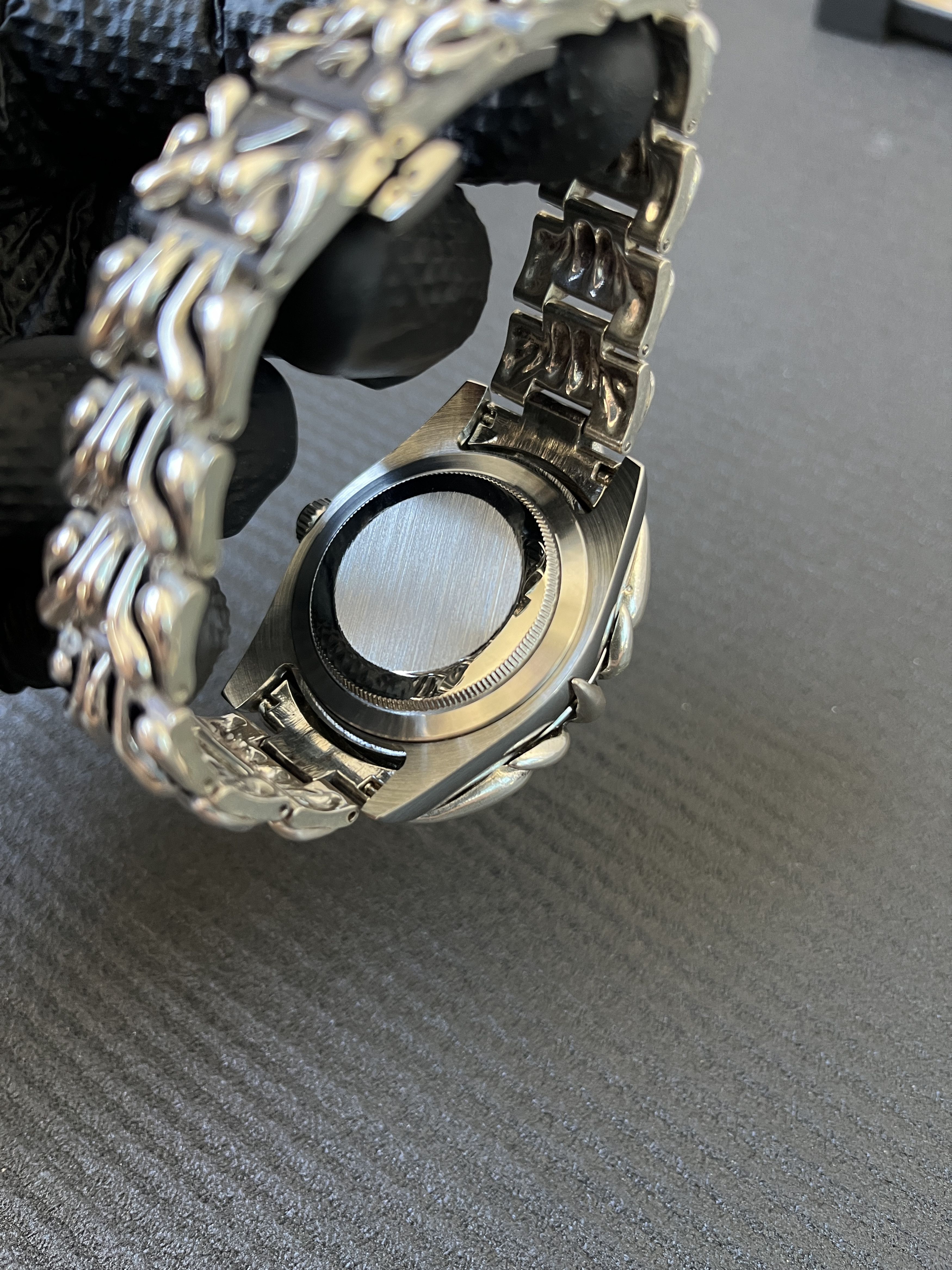 Alabaster Industries Alabaster Industries Golden Web Spider Stainless Steel Watch Size 40 - 8 Thumbnail