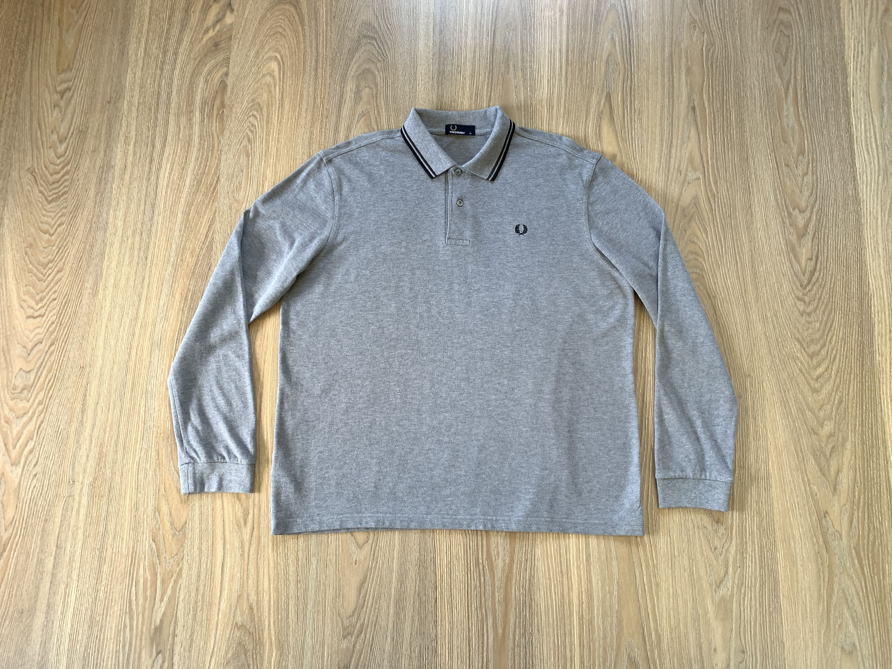 Designer × Fred Perry Fred Perry Basic Gray Cotton Long Sleeve Polo Size US XL / EU 56 / 4 - 2 Thumbnail