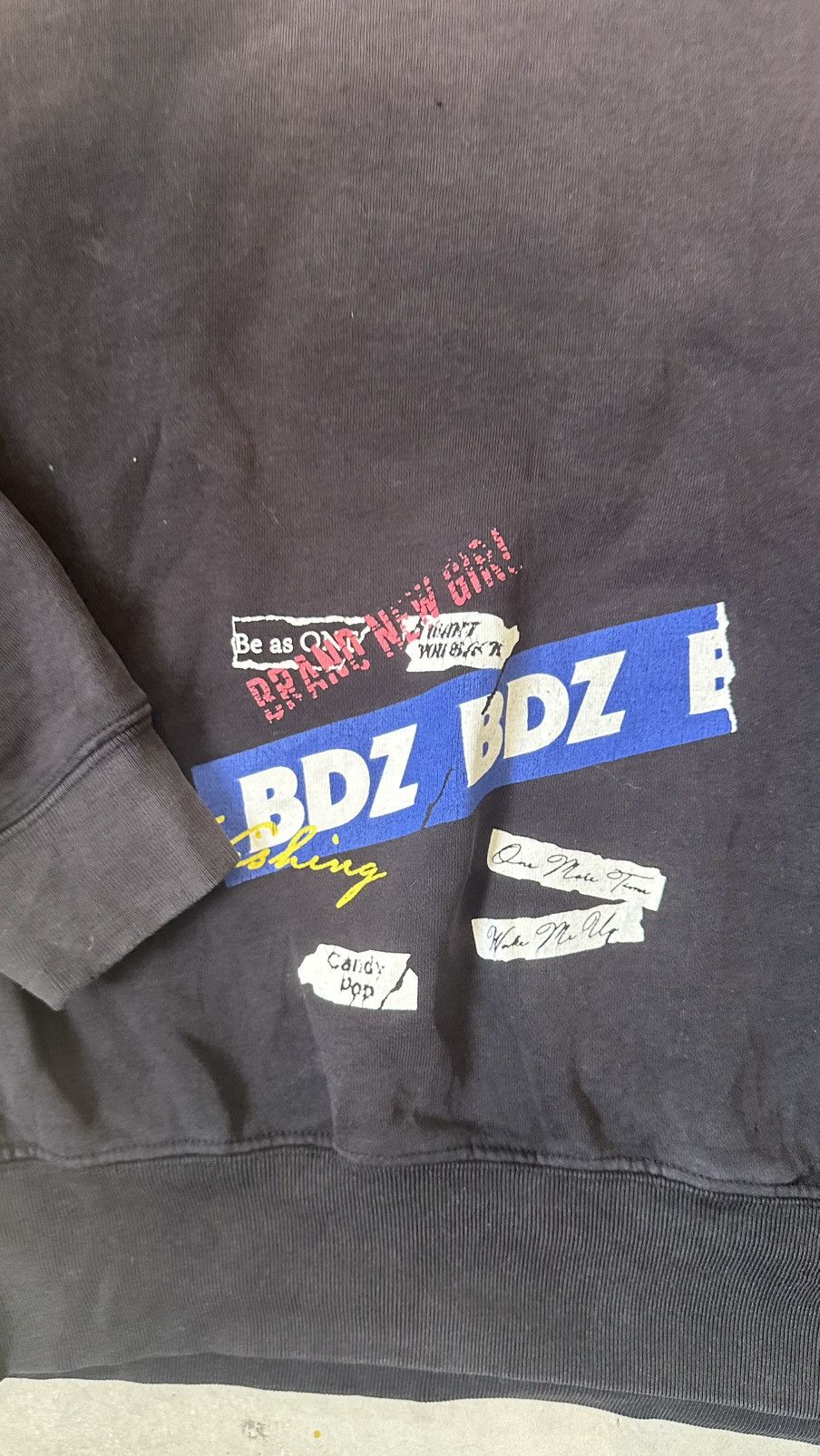 Japanese Brand TWICE BDZ JAPAN TOUR FADED SWEATSHIRT Size US XL / EU 56 / 4 - 2 Thumbnail