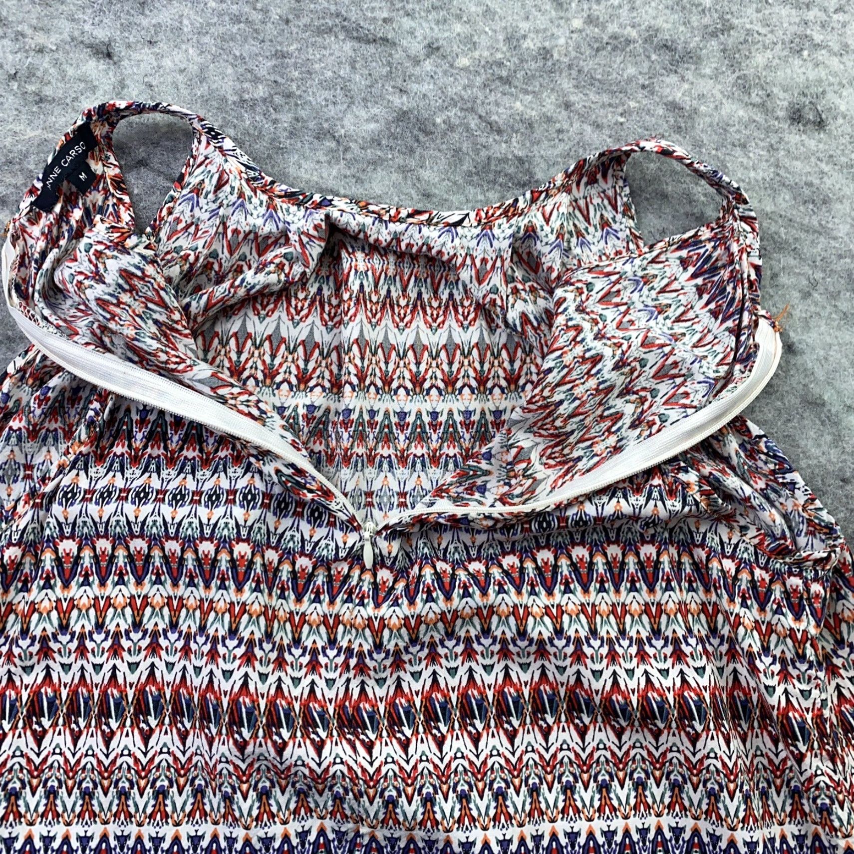 Annex Anne Carson Womens Blouse Shirt M Red Rayon Zip Back Geometric Pattern Casual Regular Fit VINTAGE? (if not vintage skip) Size M / US 6-8 / IT 42-44 - 6 Thumbnail