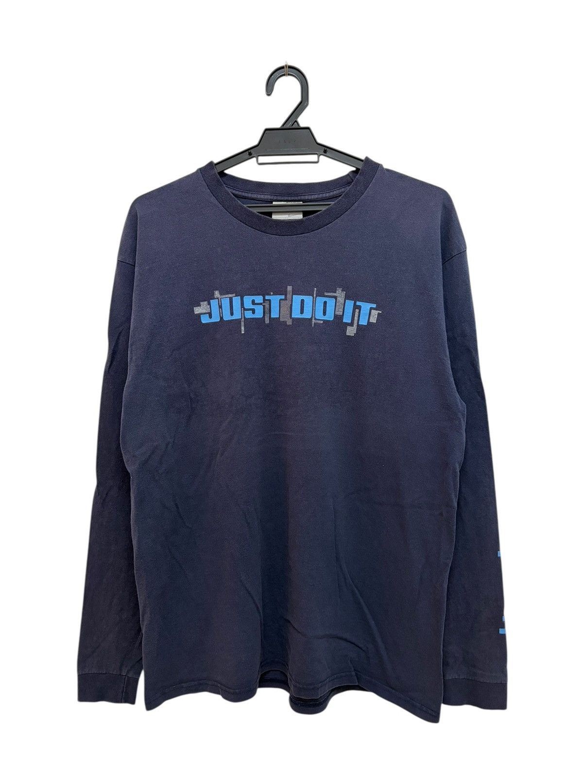 Nike Y2K 00s JUST DO IT SLEEVE LOGO BEAUTY DISTRESSED LONGSLEEVE Size US M / EU 48-50 / 2 - 1 Thumbnail