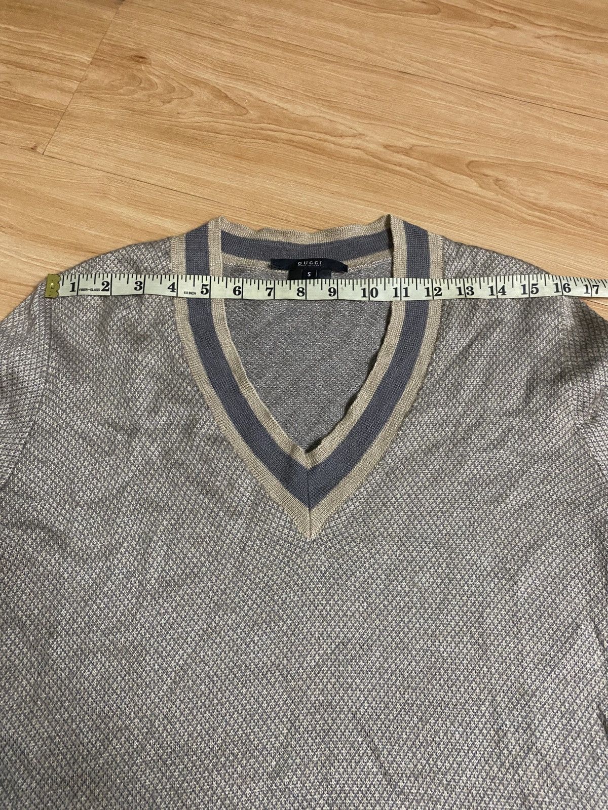 Gucci Gucci V-Neck Knit Sweater Grey Made in Italy Luxury Designer Size US S / EU 44-46 / 1 - 10 Thumbnail