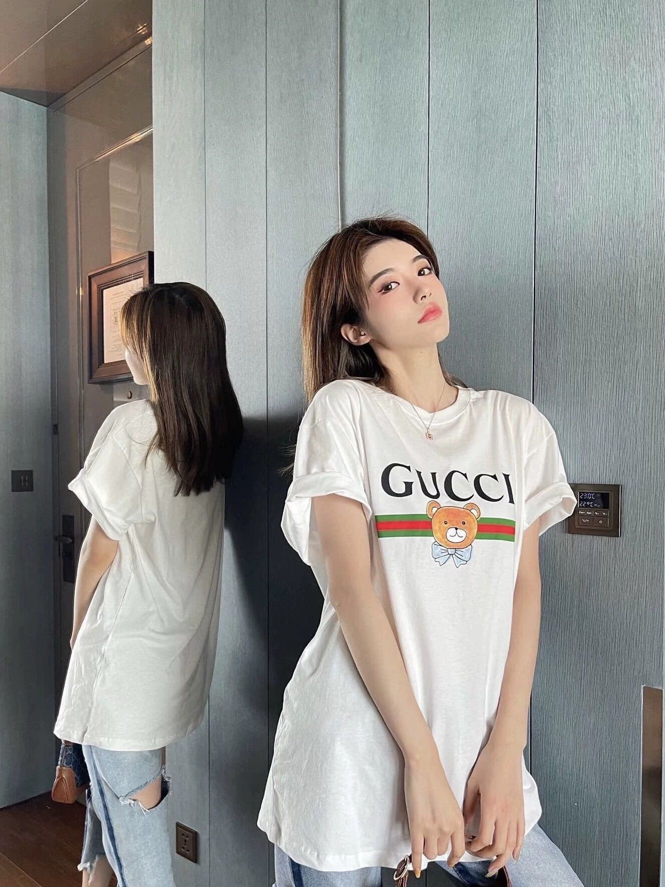 Gucci Gucci White Bear T-shirt Size S Back Stain Pre-owned Size S / US 4 / IT 40 - 7 Thumbnail
