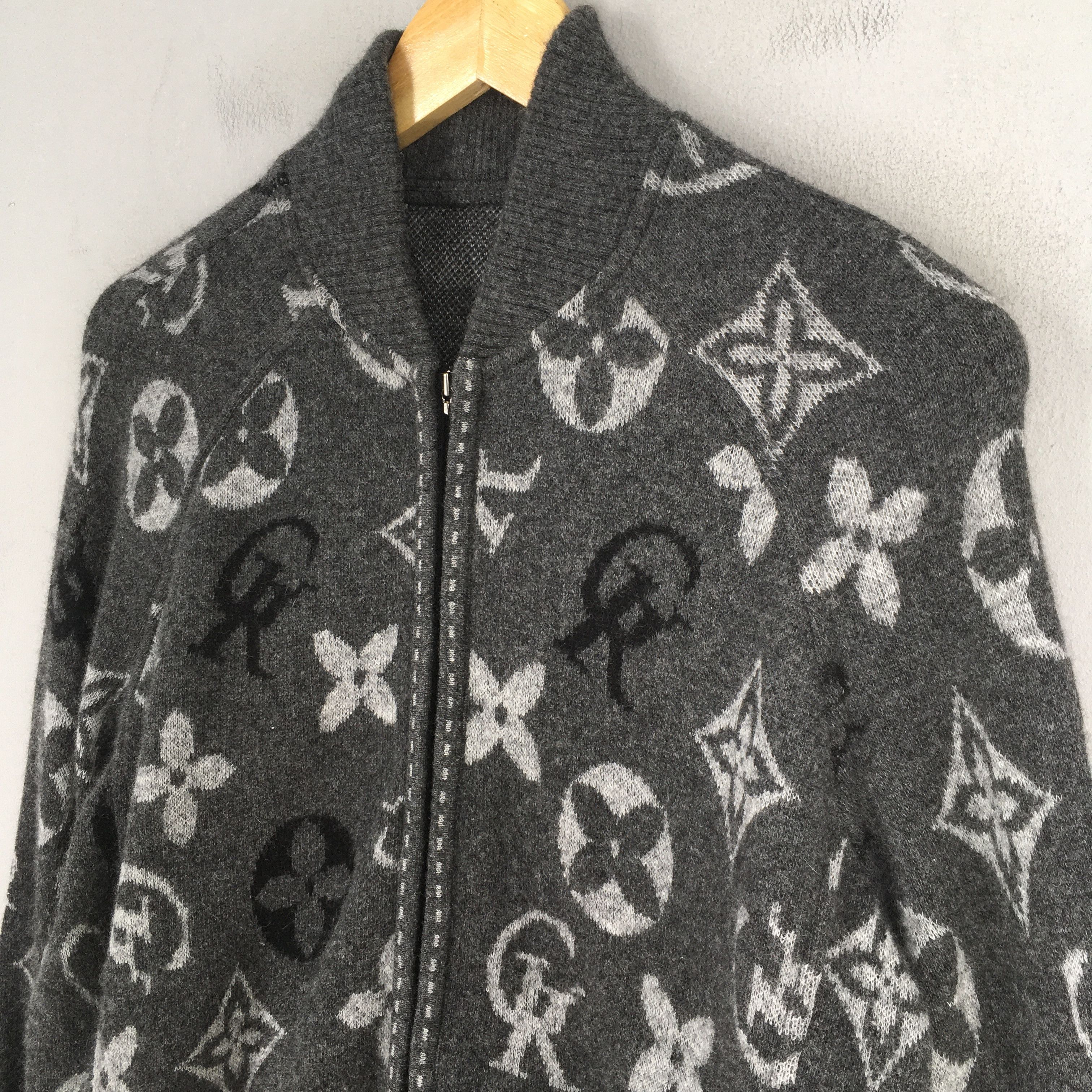 Japanese Brand × Vintage Vintage Japanese Monogram Gray Zipper Wool Sweater Medium Size US M / EU 48-50 / 2 - 3 Thumbnail