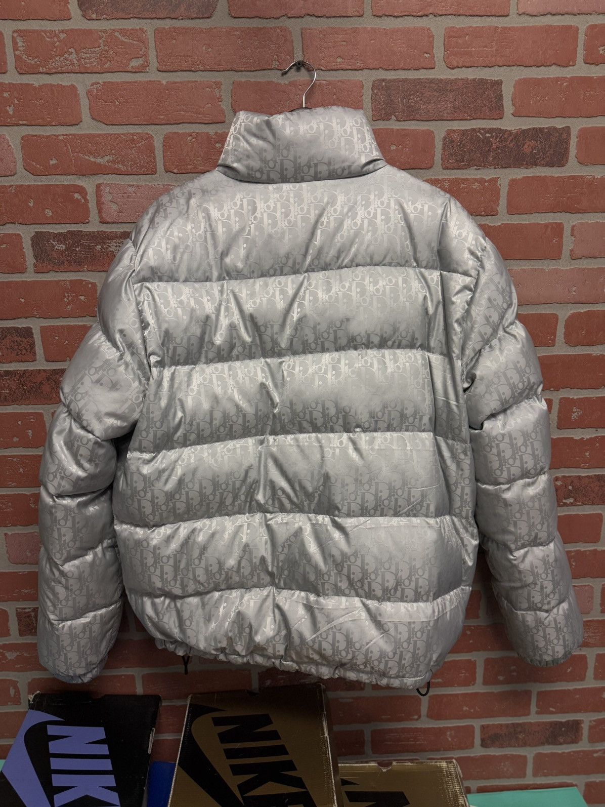 Dior Dior Oblique Down Puffer Jacket Size 54 Silver CLEAN Size US L / EU 52-54 / 3 - 10 Thumbnail