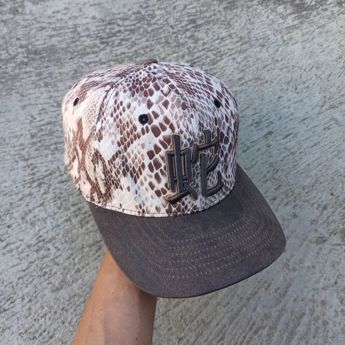 Hunter × Japanese Brand × Leather Snake texture hat by Ace and h&c x nser Size ONE SIZE - 9 Thumbnail