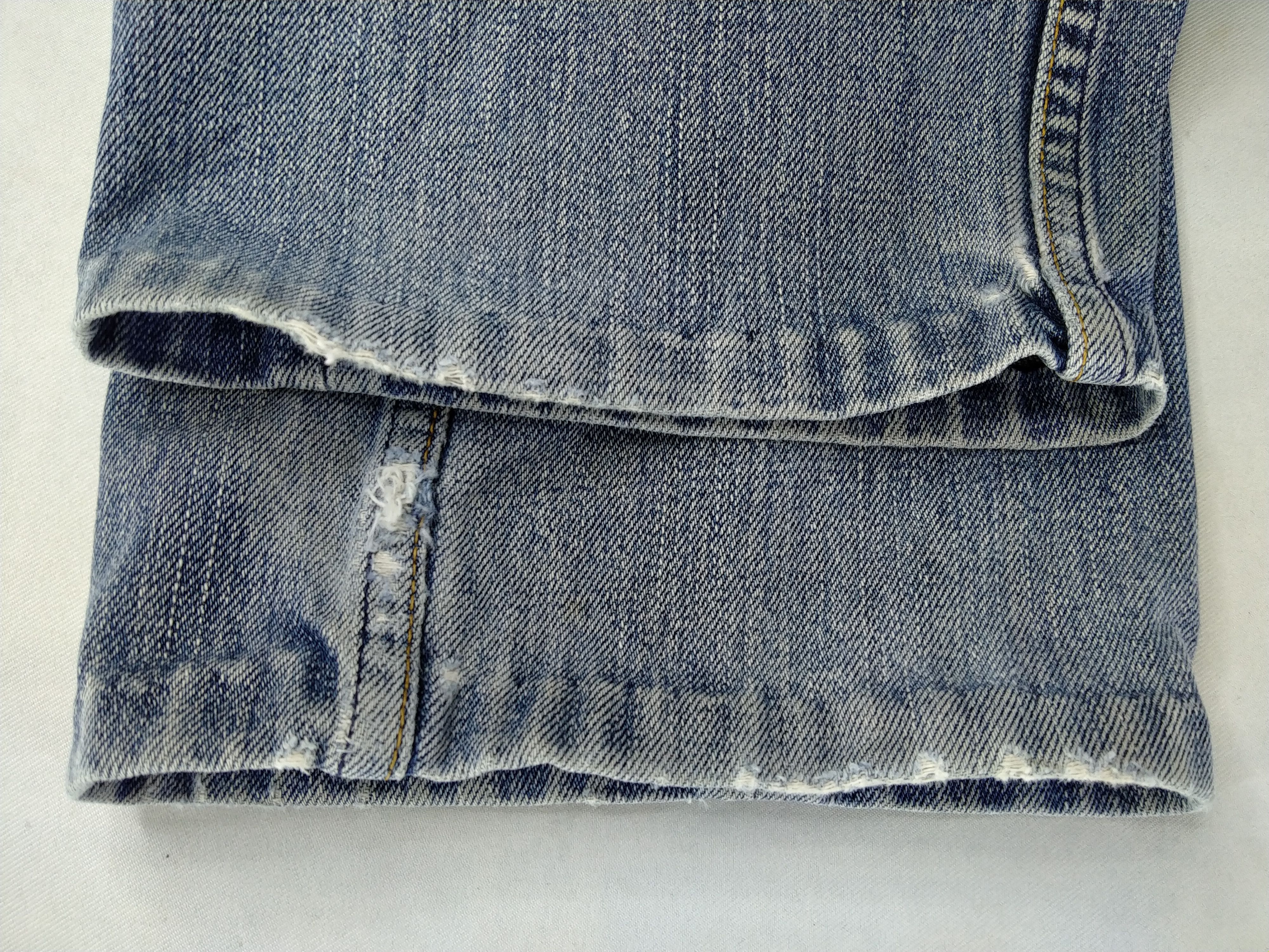 Levi's Light Indigo Vintage Levi's 505 Jeans 31x27 Denim -JN875 Size US 31 - 10 Thumbnail