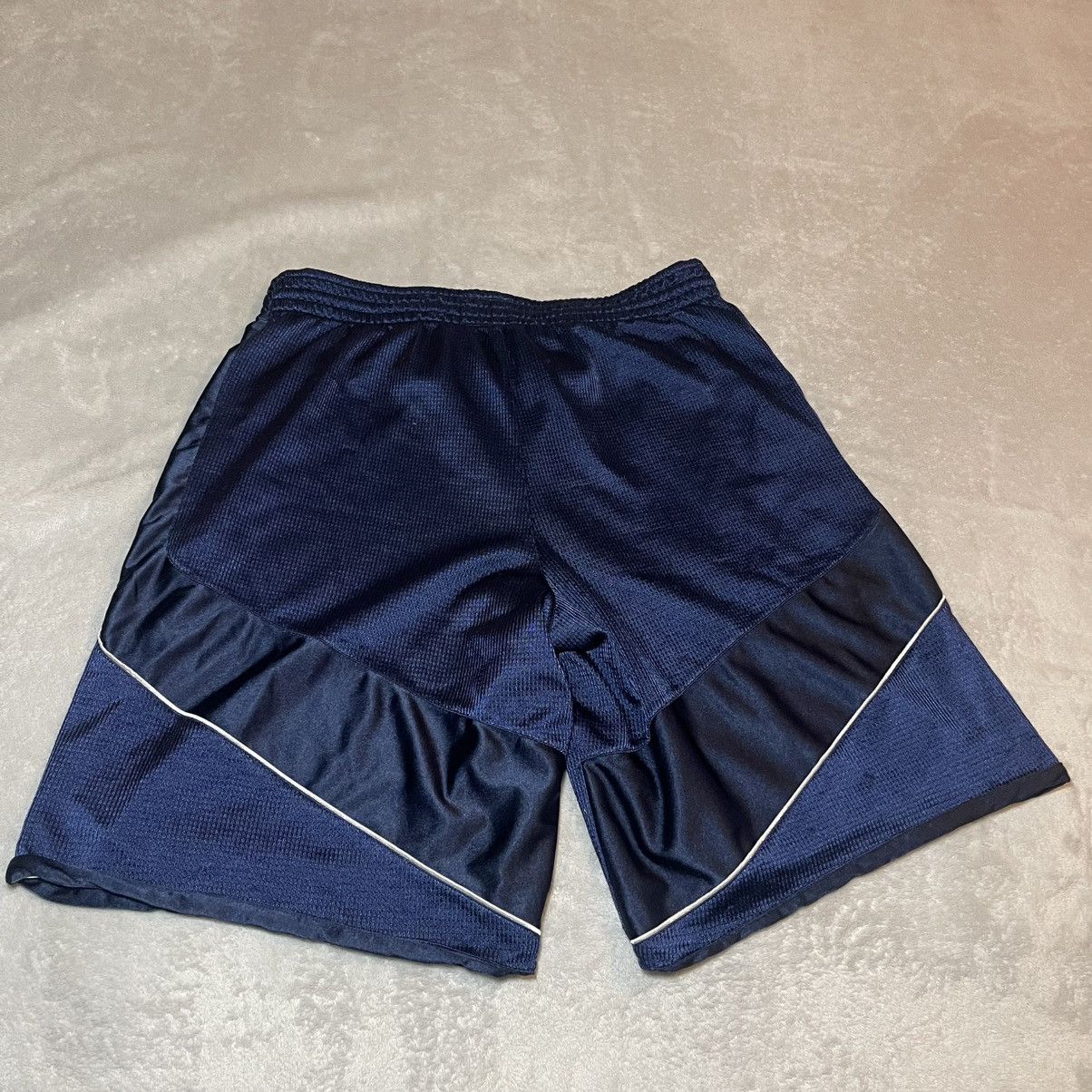 Nike Vintage Nike Mens XL Reversible Basketball Shorts Blue Y2K Size US 36 / EU 52 - 2 Thumbnail