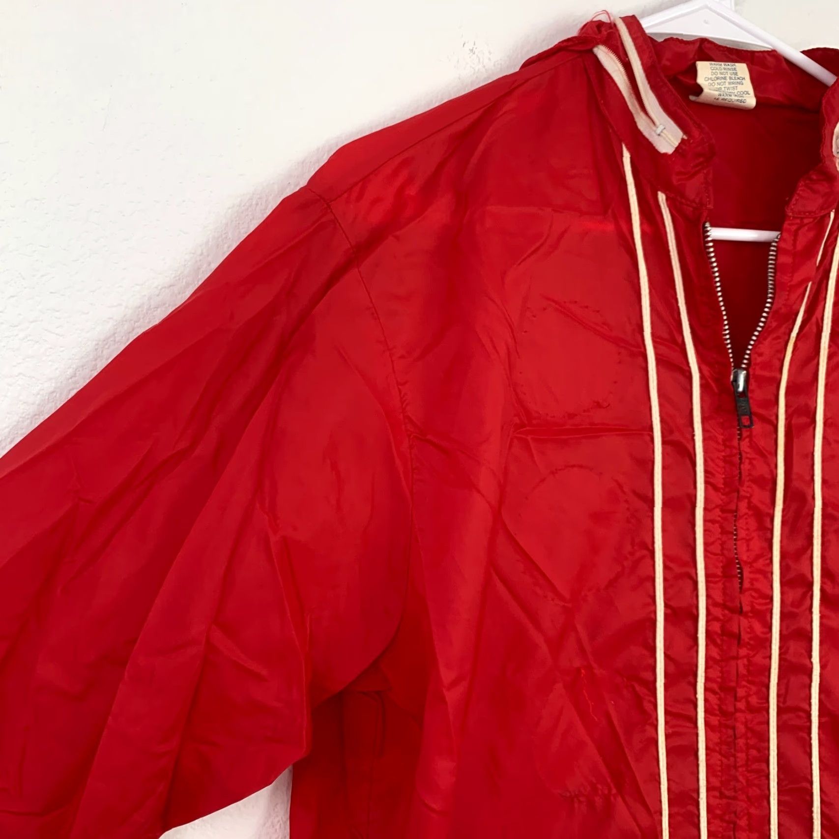 Vintage VINTAGE Cap'n Jac Red White Lifeguard Nylon Jacket Cap'n Jac Medium Mens Size US M / EU 48-50 / 2 - 2 Thumbnail