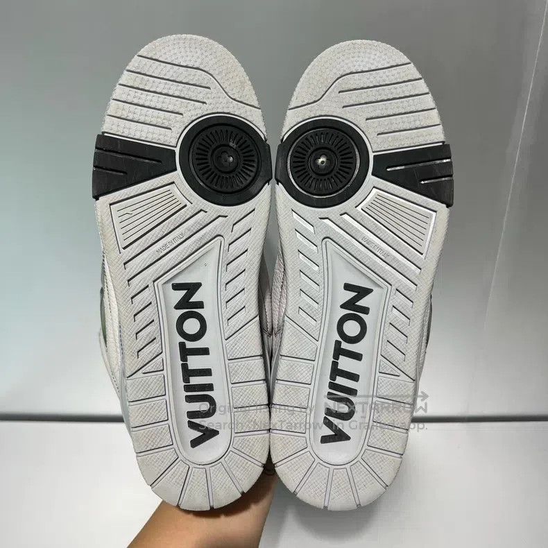 Louis Vuitton Louis Vuitton Stake gray and white bread shoes Size US 8.5 / EU 41-42 - 2 Thumbnail