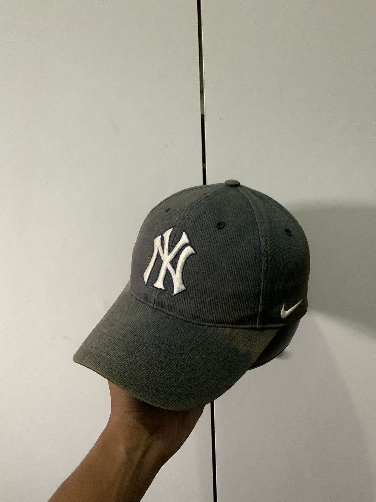 Nike New York Nike Fade Hat Size ONE SIZE - 1 Thumbnail