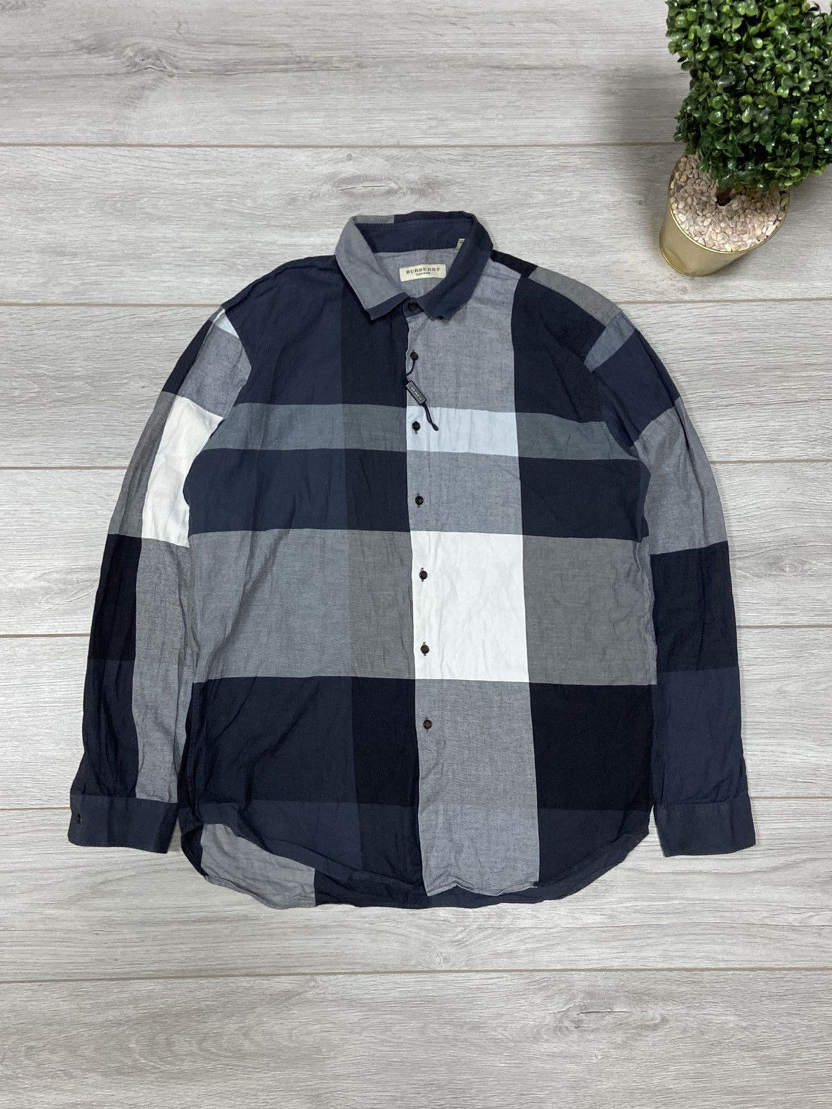 Burberry × Vintage Burberry Brit vintage shirt nova check buttons Size US XL / EU 56 / 4 - 1 Thumbnail