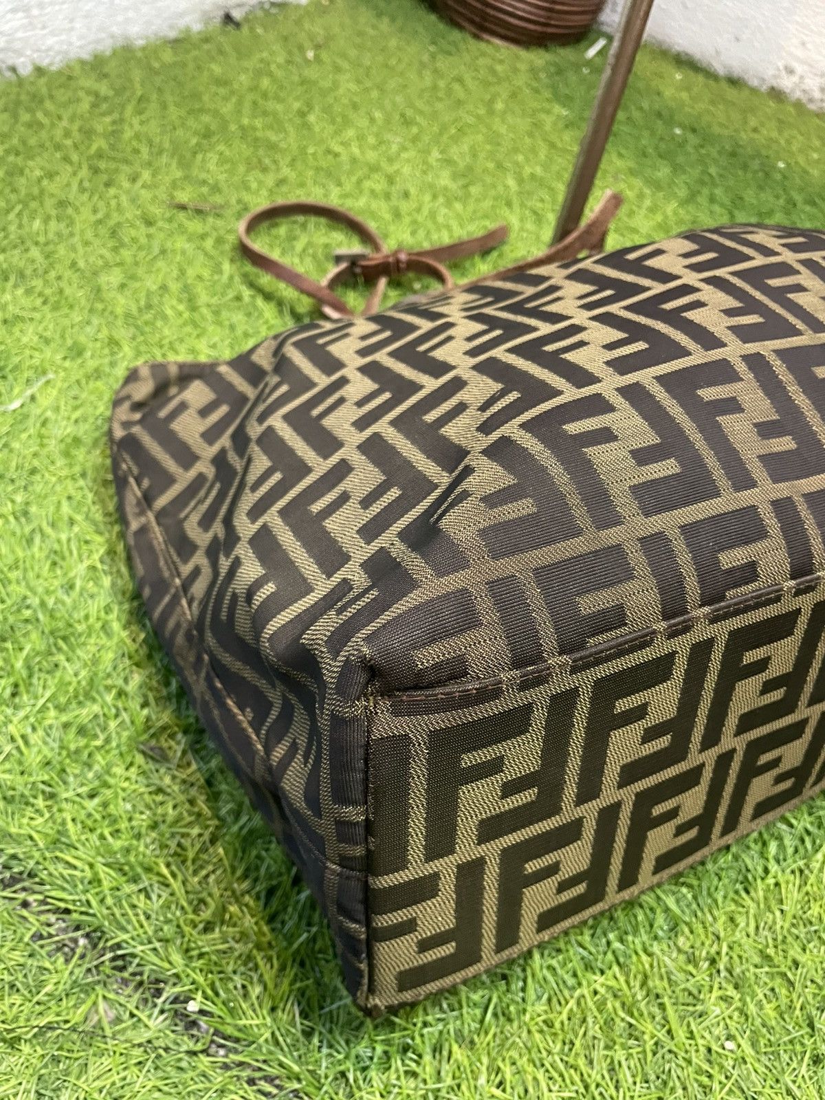 Fendi Authentic FENDI Canvas Tote Bag Size ONE SIZE - 7 Thumbnail