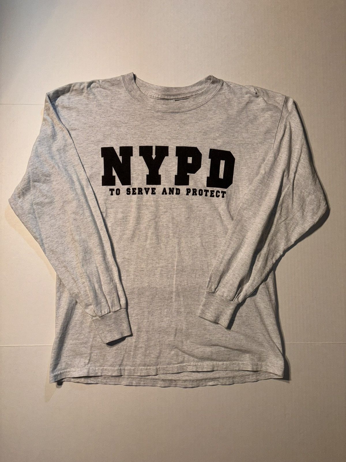 Gildan Vtg New York Police Dept NYPD Cops Protect Serve Long Sleeve Size US L / EU 52-54 / 3 - 1 Thumbnail