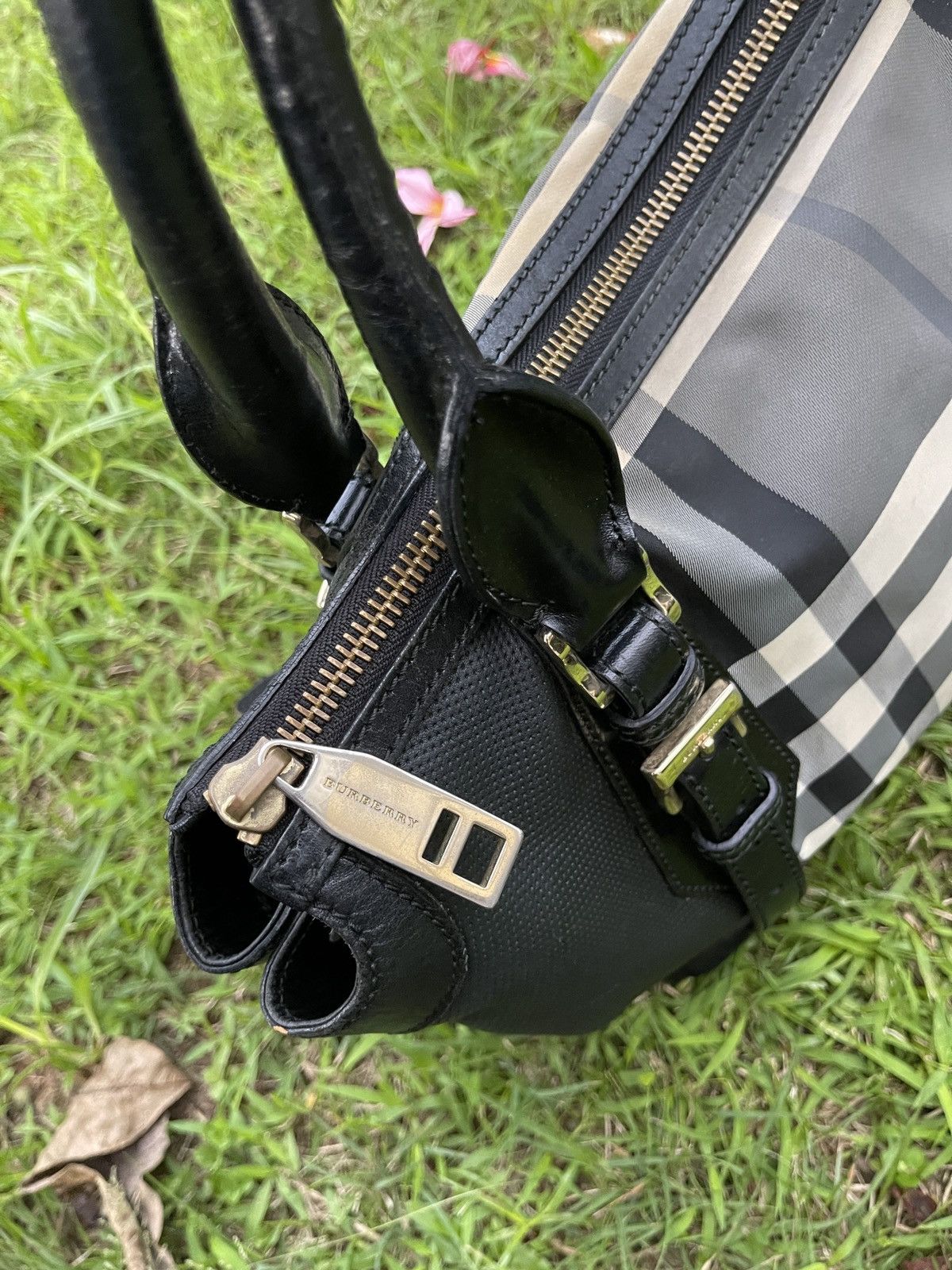 Burberry BURBERRY Beat Check Medium Ellers Bag Size ONE SIZE - 7 Thumbnail