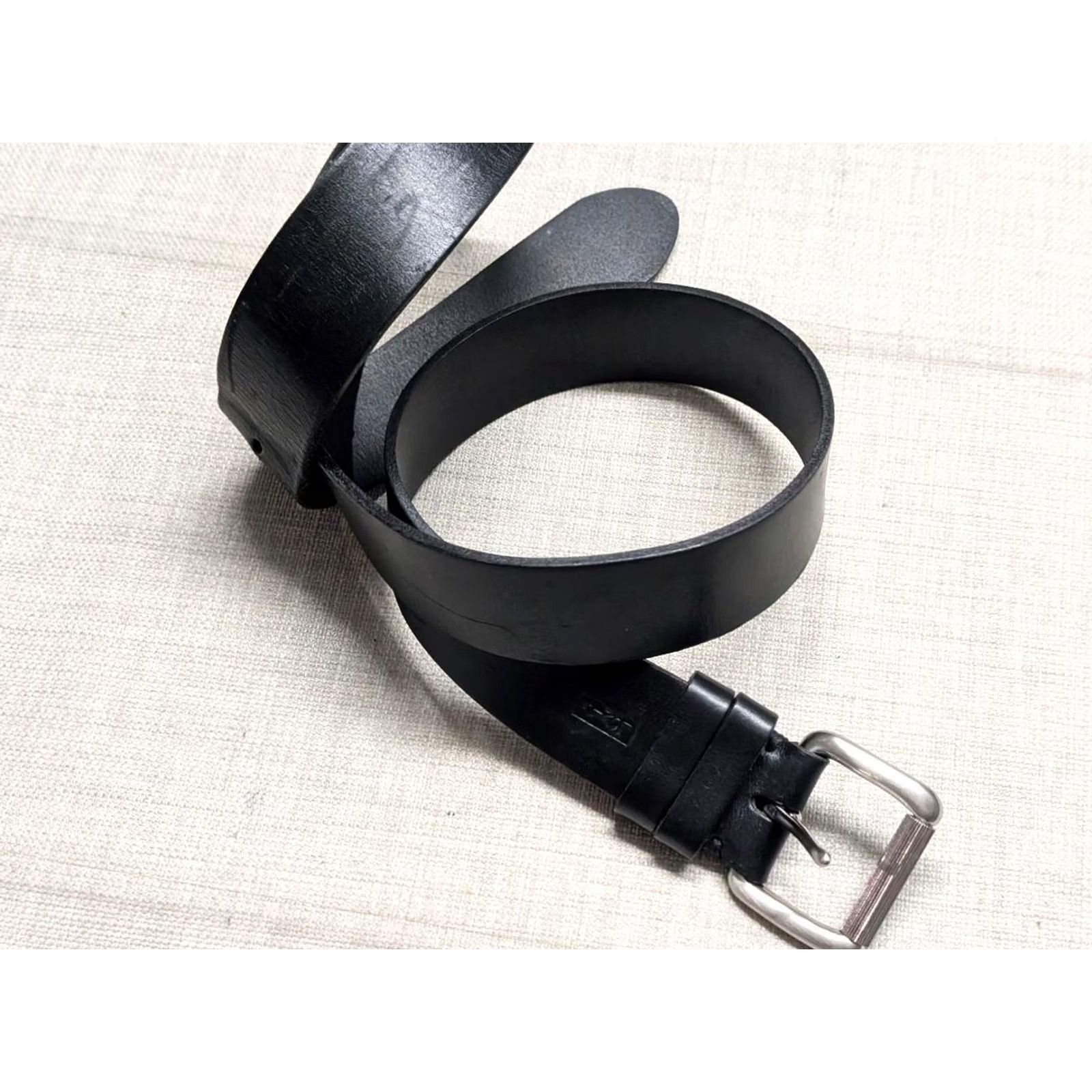 Levi's VINTAGE LEVI'S belt Men 38 Black Leather Cowhide Full Grain 1-1/2" width 44" length 37-41 holes Size 38 - 5 Thumbnail