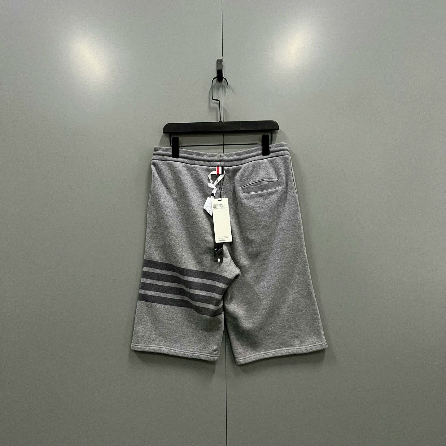 Thom Browne Thom Browne TB Four-Stripe Drawstring Shorts Size US 30 / EU 46 - 2 Thumbnail