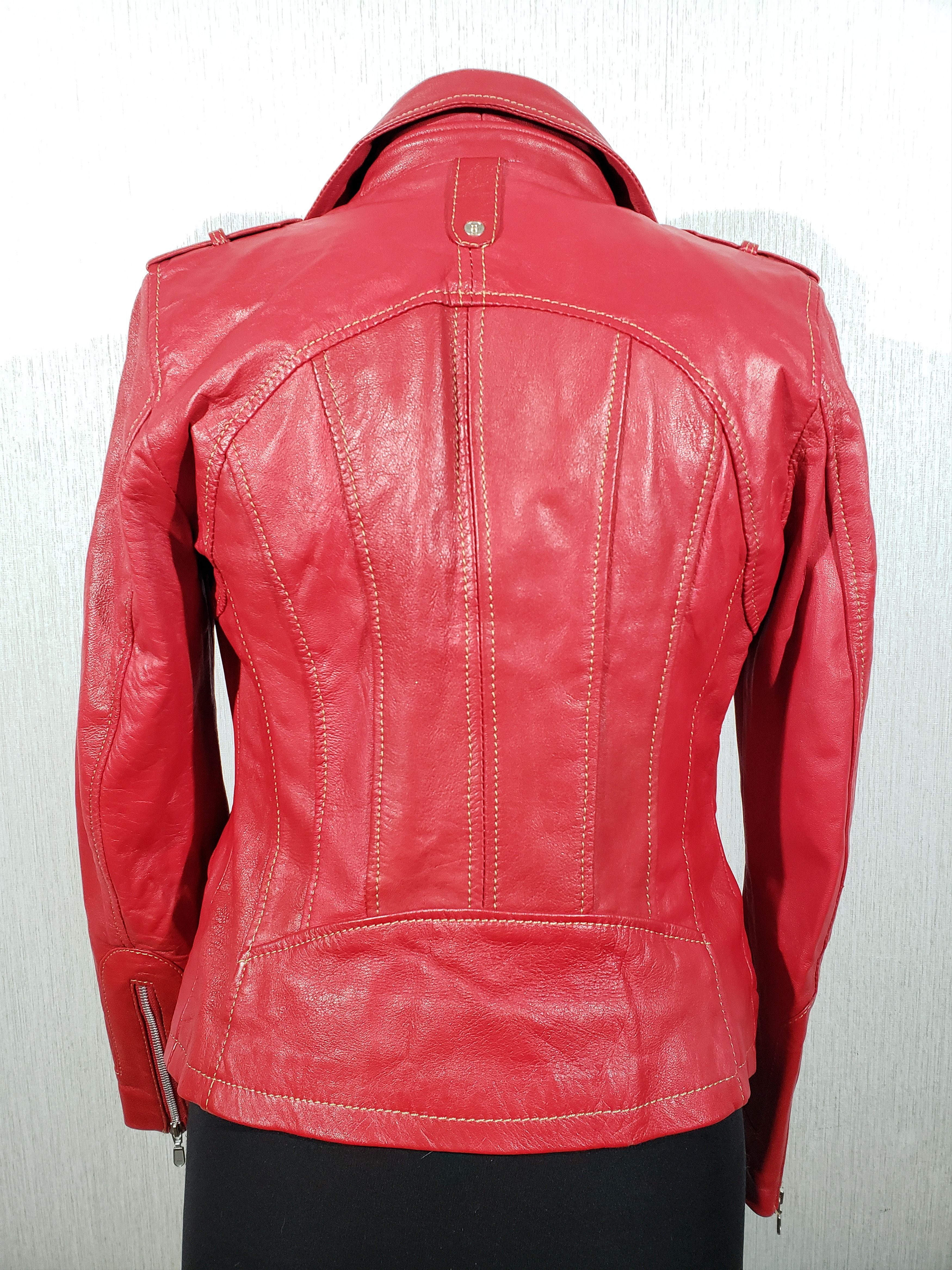 Other Stylish red leather women's jacket. Size M / US 6-8 / IT 42-44 - 3 Thumbnail