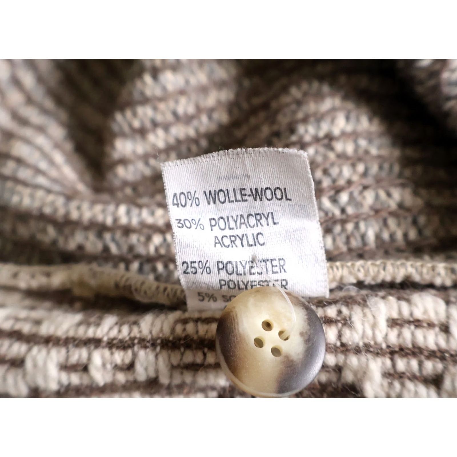 s.Oliver VINTAGE s.Oliver Geometric Knit Vest Wool Beige Women's Small Sleeveless V-Neck Knit VTG Geometric Pattern Knit Vest Size S / US 4 / IT 40 - 7 Thumbnail