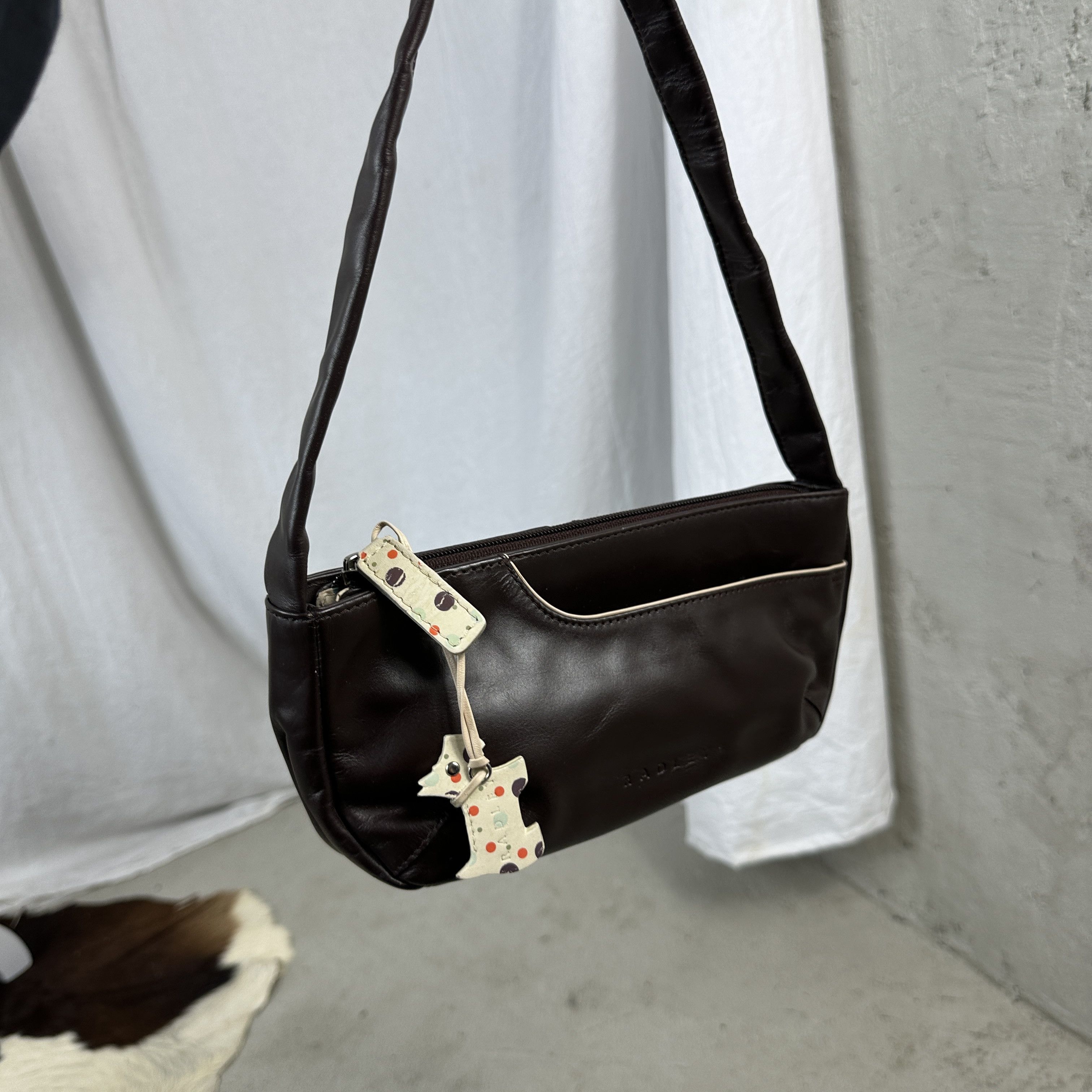 Vintage Vintage Y2K Avant Garde Casual Biker Leather Radley Bag Size ONE SIZE - 2 Thumbnail