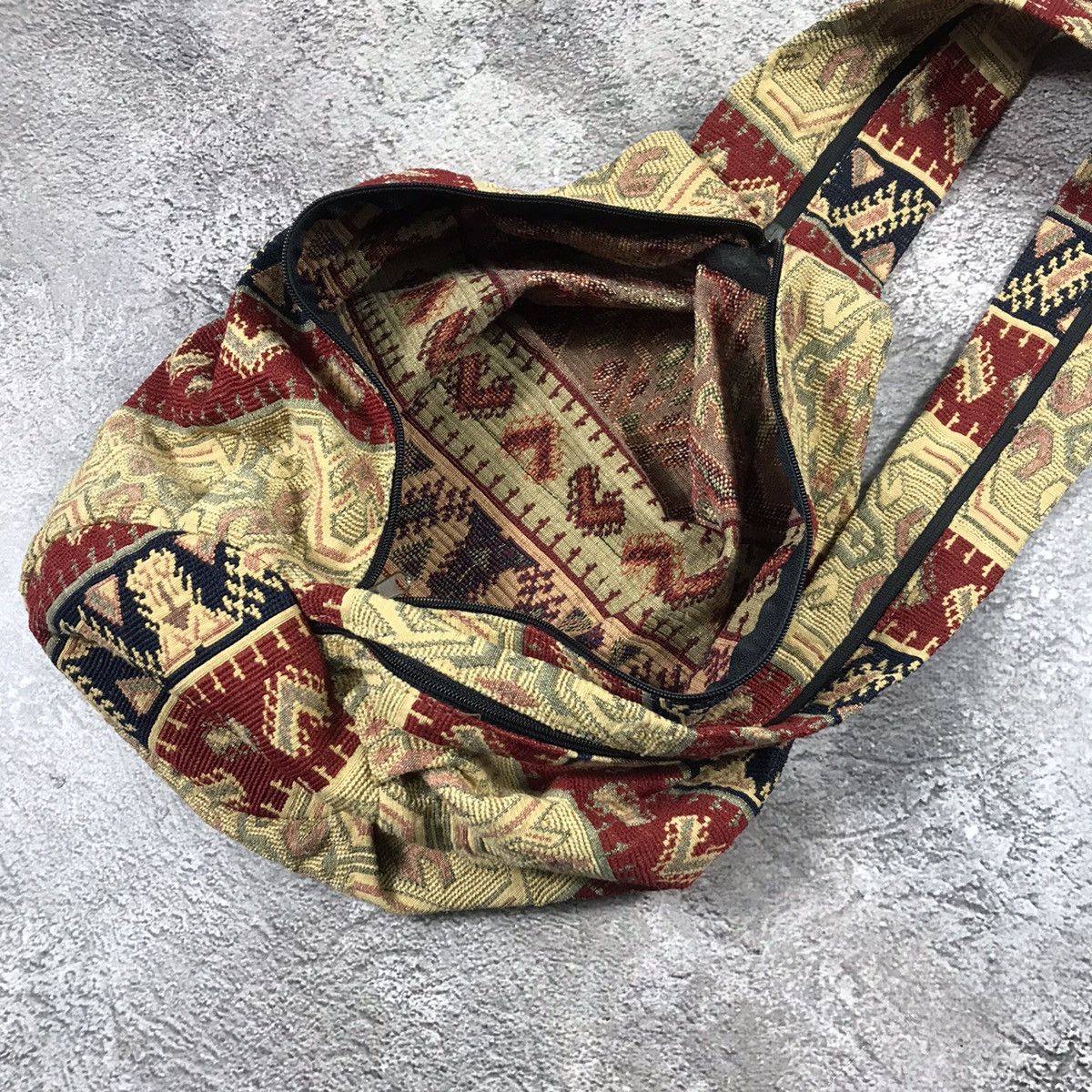 Vintage Vintage Y2K Japanese Crossbody Bag Archive Burgundy Boxy OS Size ONE SIZE - 7 Thumbnail