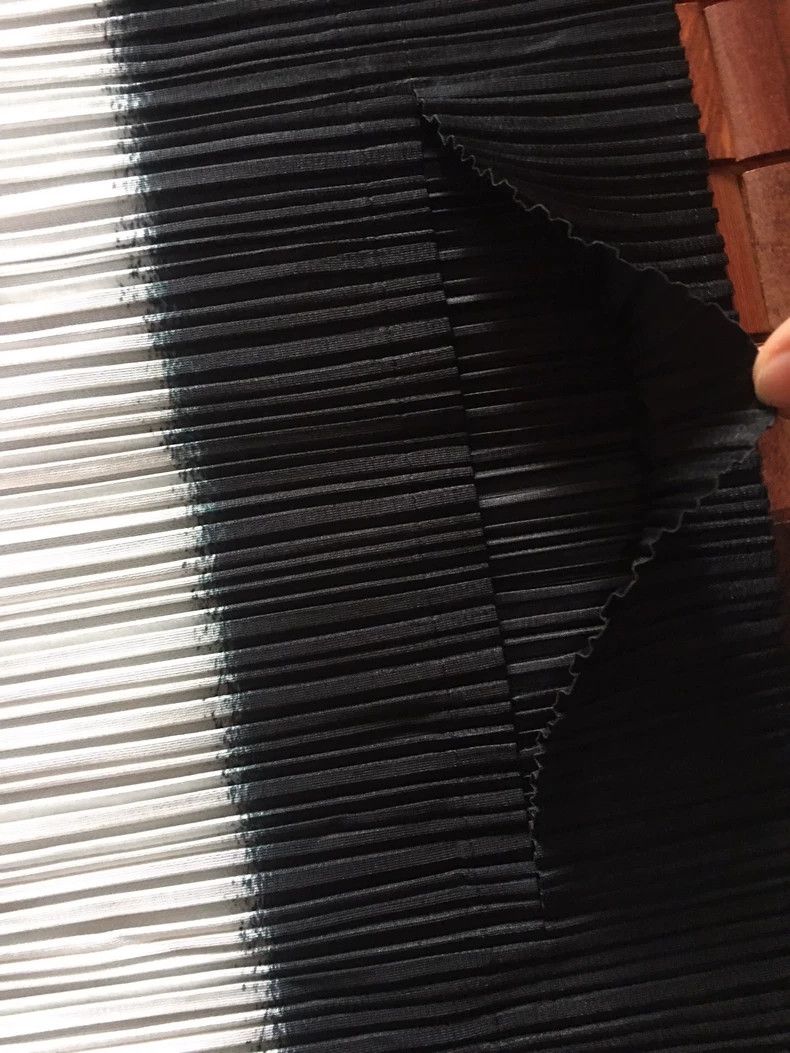 Issey Miyake Issey Miyake size:3 Black and white pleated ink-wash top Size XS / US 0-2 / IT 36-38 - 6 Thumbnail