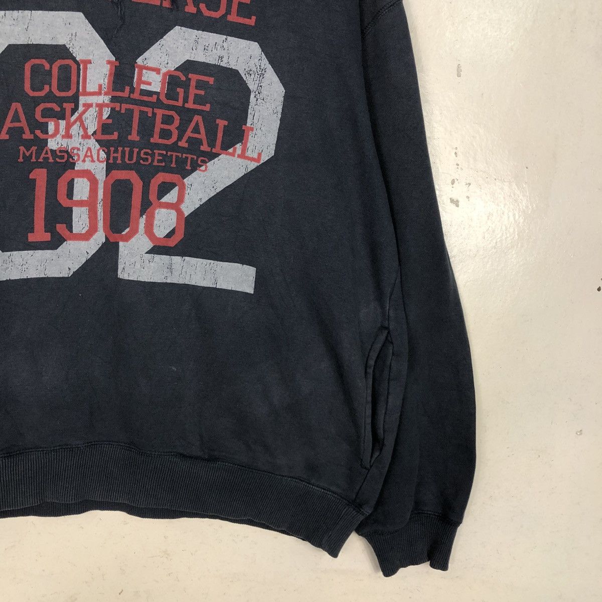 Vintage 📌Hoodie Pull Over Converse Big Logo Over Print Size US L / EU 52-54 / 3 - 7 Thumbnail