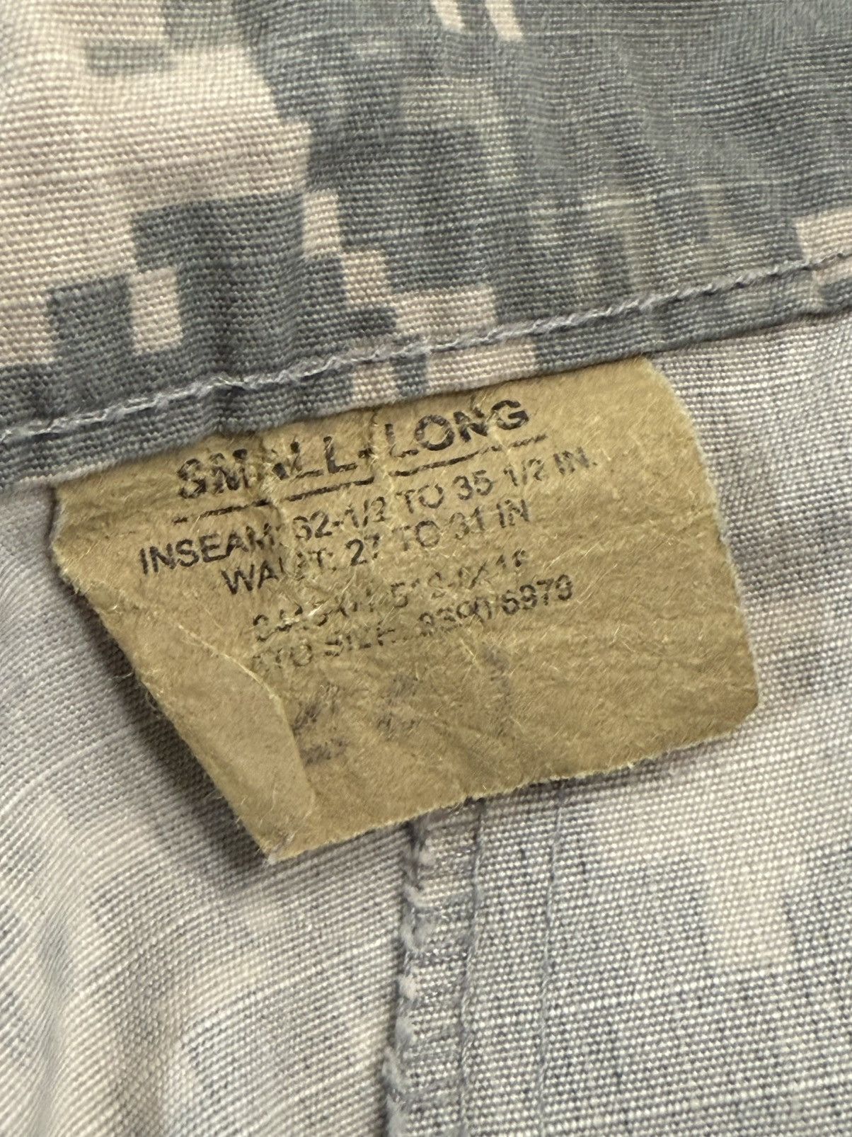 Vintage Vintage Digital Camo Cargo Pants Sz. Small x Long (28 x 34) Size US 28 / EU 44 - 4 Thumbnail