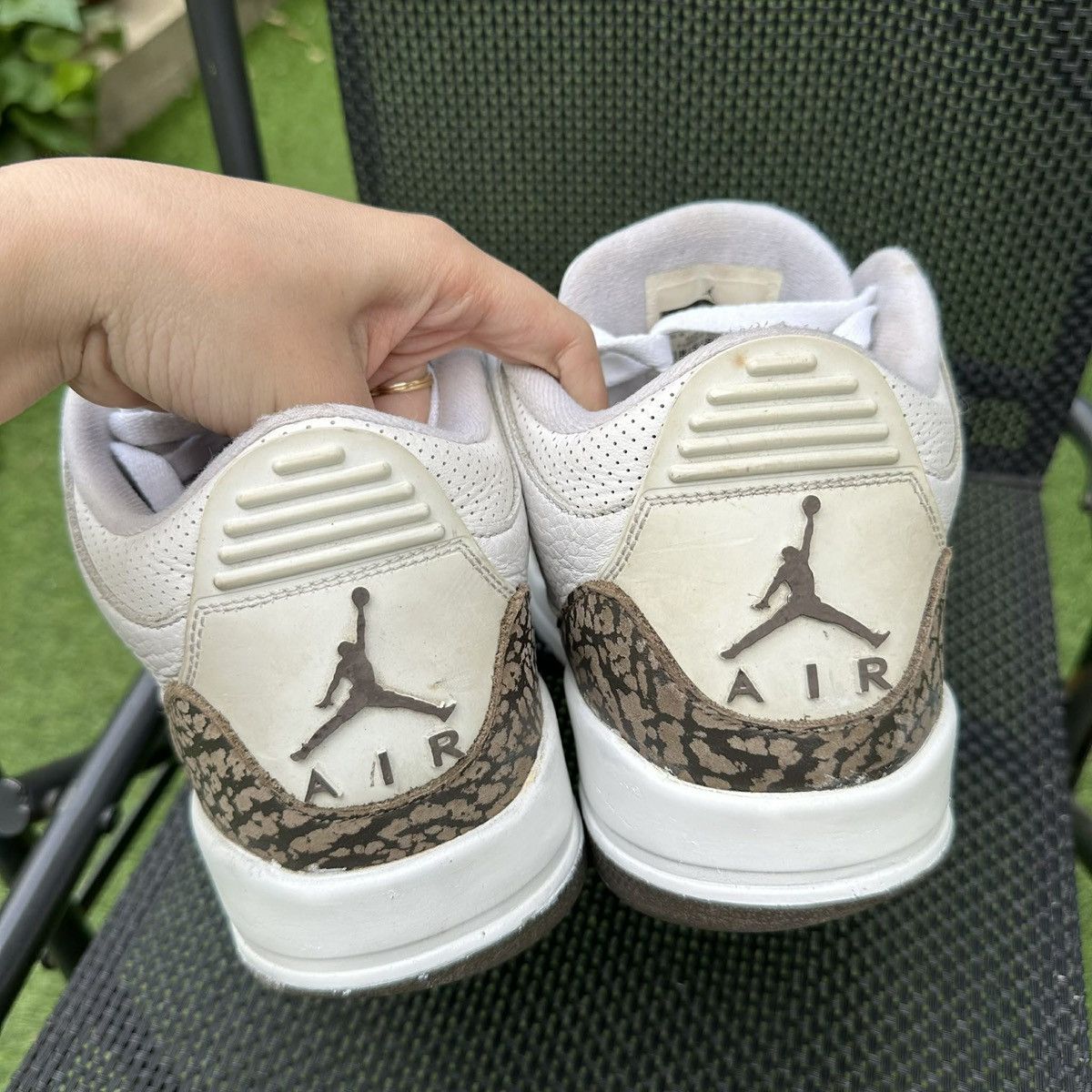 Jordan Brand Air Jordan 3 Retro 'Mocha Elephant' 136064-122 Size US 8 / EU 41 - 6 Thumbnail