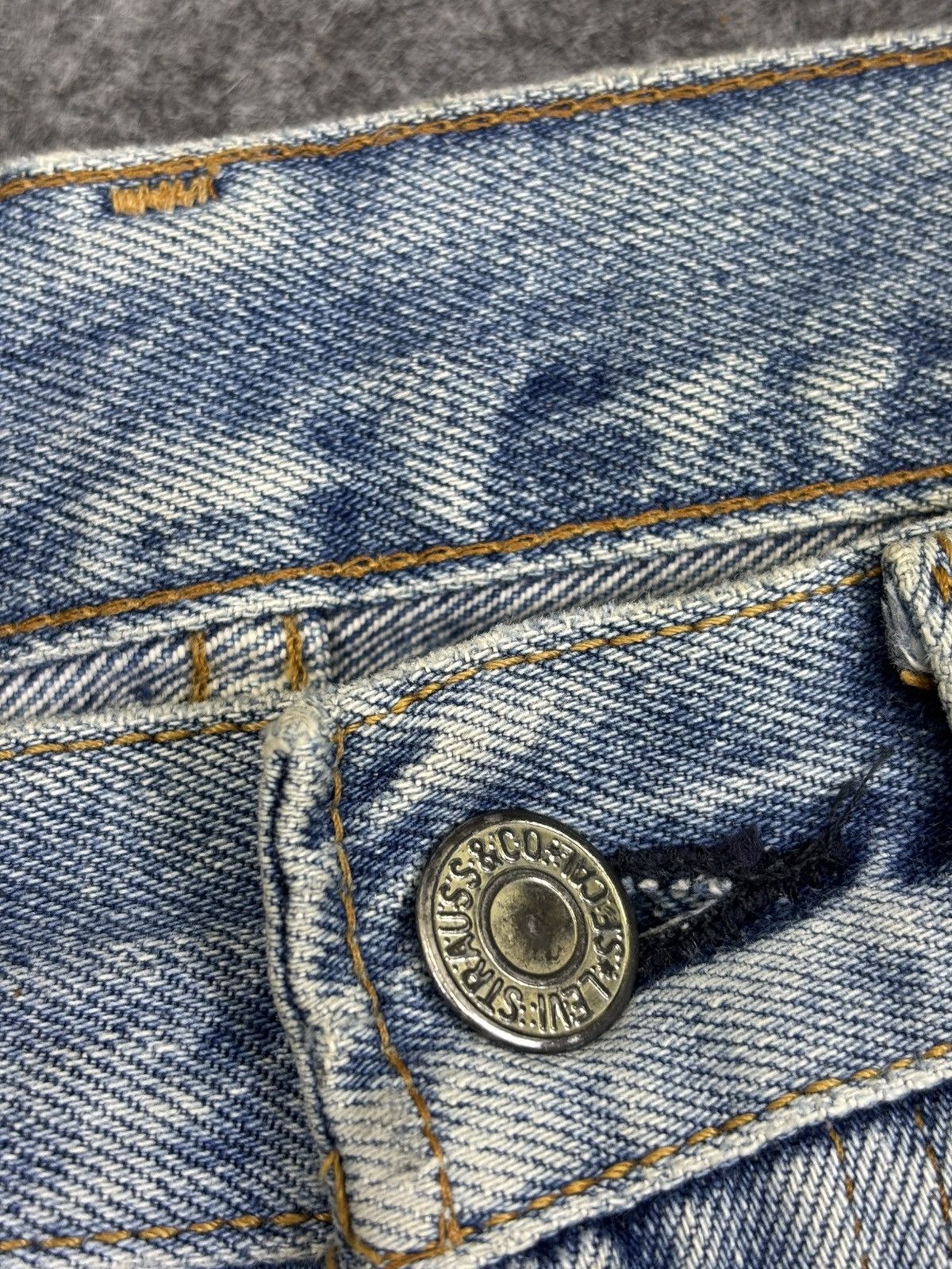Levi's Vintage Clothing Vintage 90s LEVIS 501 Capital E Denim F802 Size US 27 - 5 Thumbnail