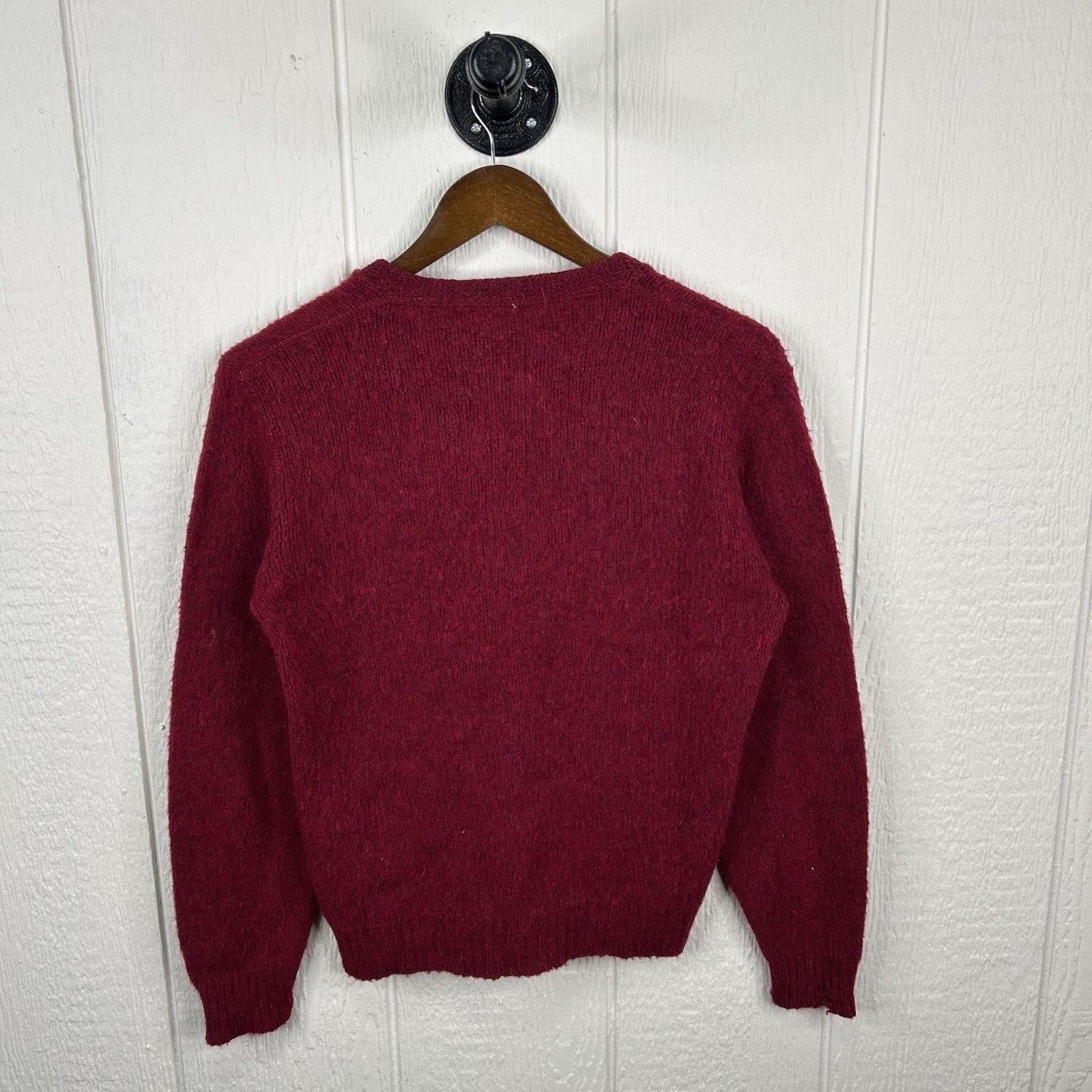 & Other Stories Vintage 80’s Red V-Neck Wool Sweater Medium Size US M / EU 48-50 / 2 - 6 Thumbnail