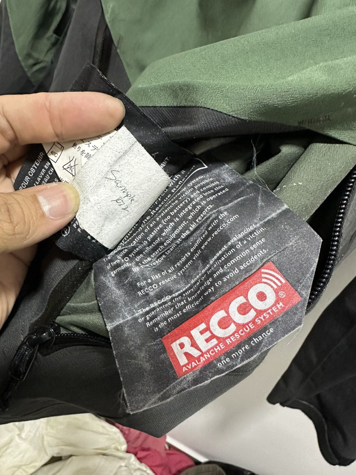 Arc'teryx ARC’TERYX Recco Avalanche Rescue System XCR Goretex Sample Size US M / EU 48-50 / 2 - 7 Thumbnail
