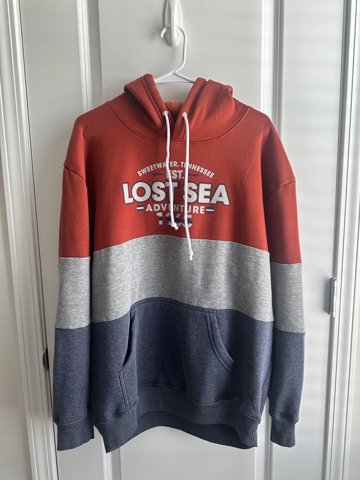 Vintage Lost Sea Adventure Hoodie Size US XL / EU 56 / 4 - 1 Thumbnail