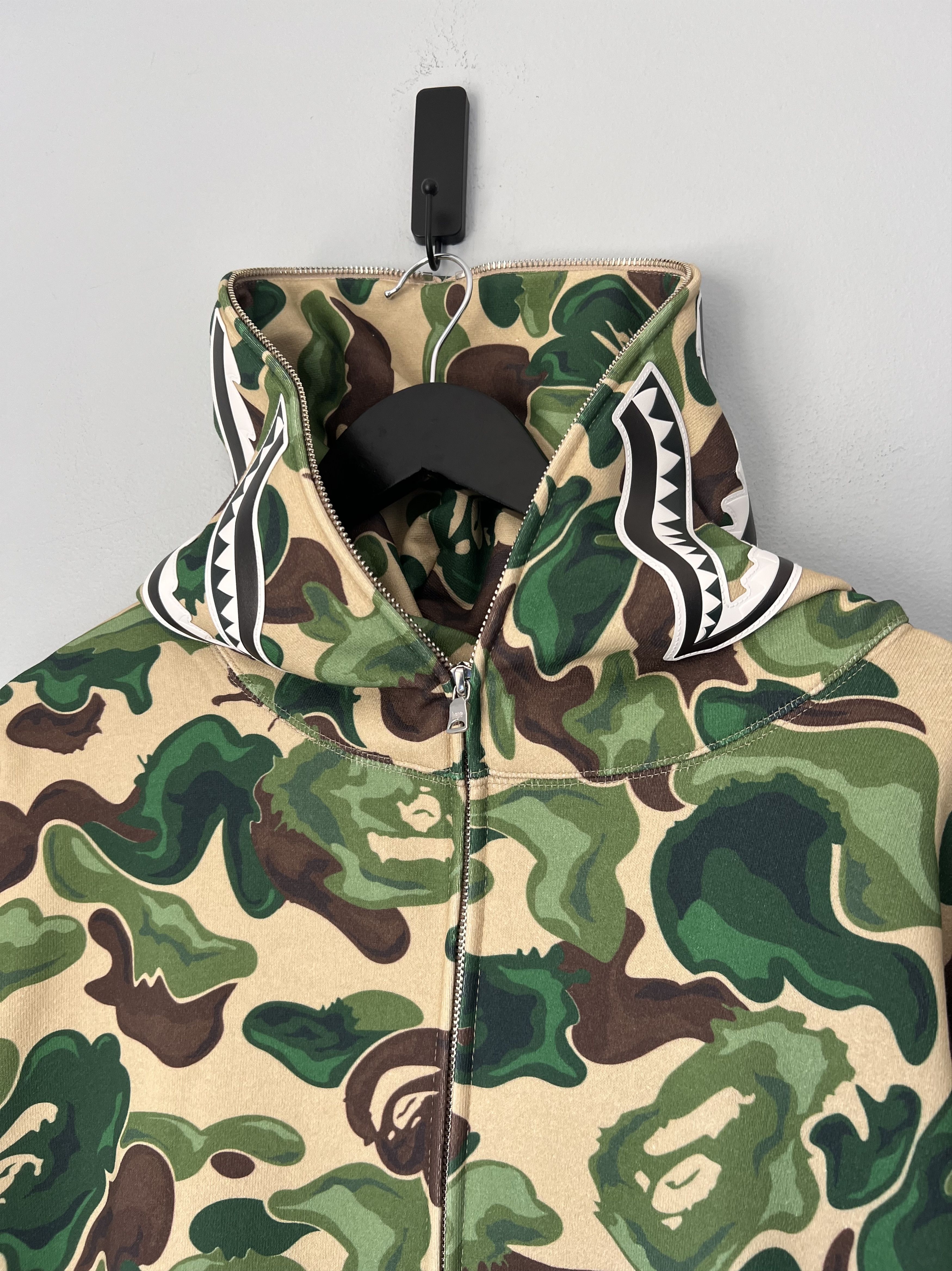 Bape Bape Art Camo Full Zip Shark Hoodie in Green Size US XXL / EU 58 / 5 - 2 Thumbnail