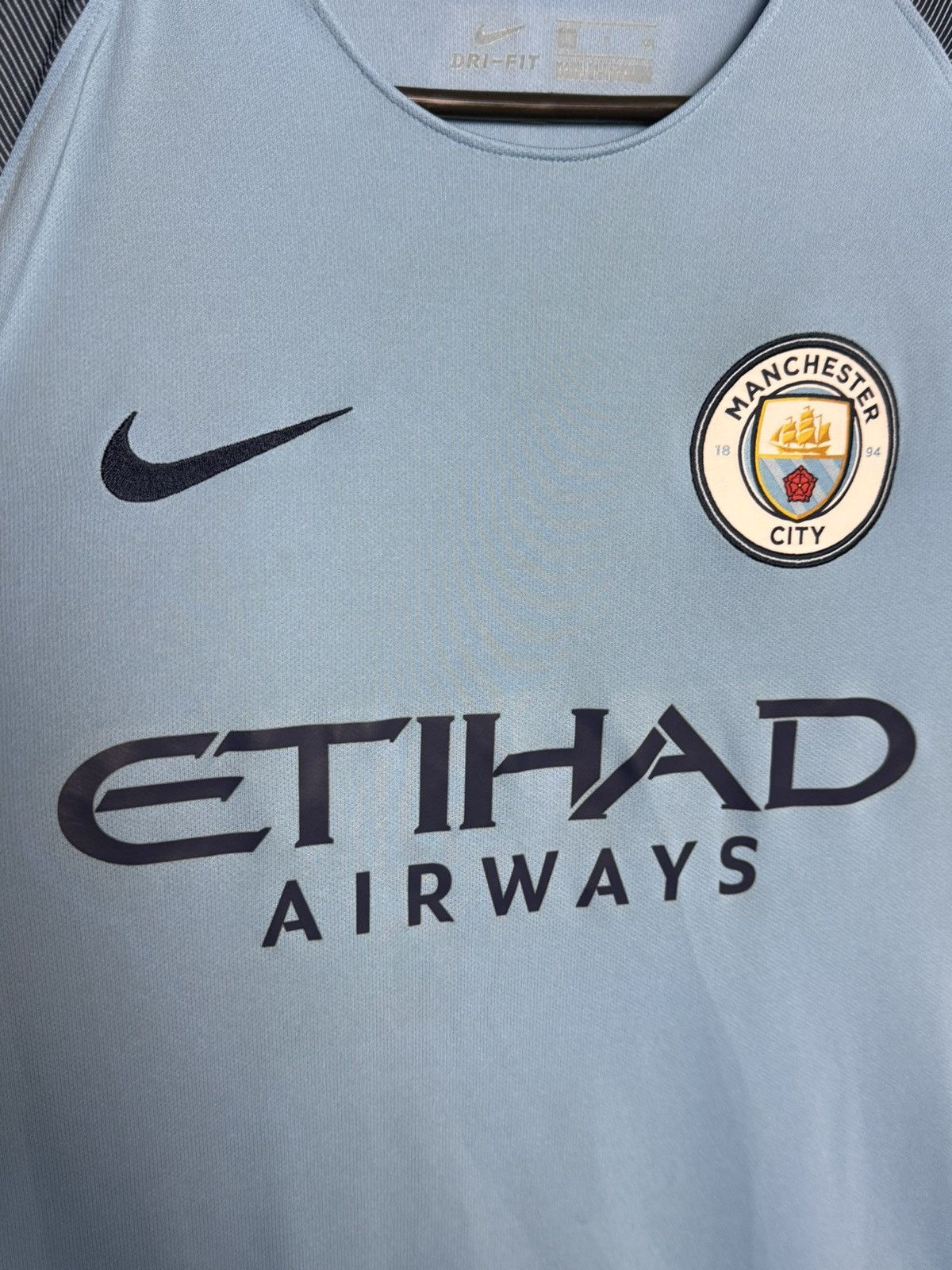 Nike Manchester City 16/17 Home Kun Aguero Football Jersey Size US S / EU 44-46 / 1 - 4 Thumbnail