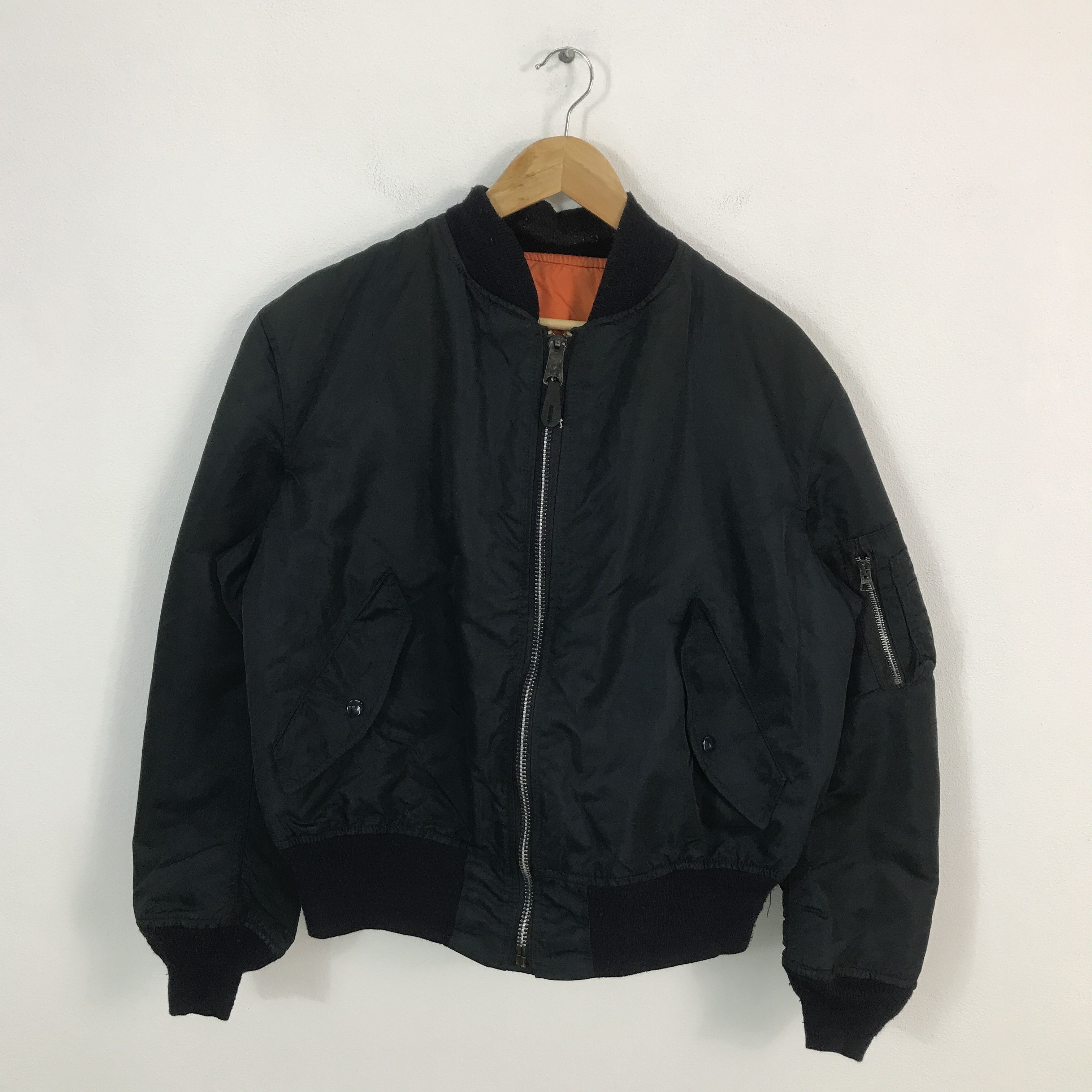 Alpha Industries Ma1 military Alpha industries Bomber jacket Size US XL / EU 56 / 4 - 1 Thumbnail