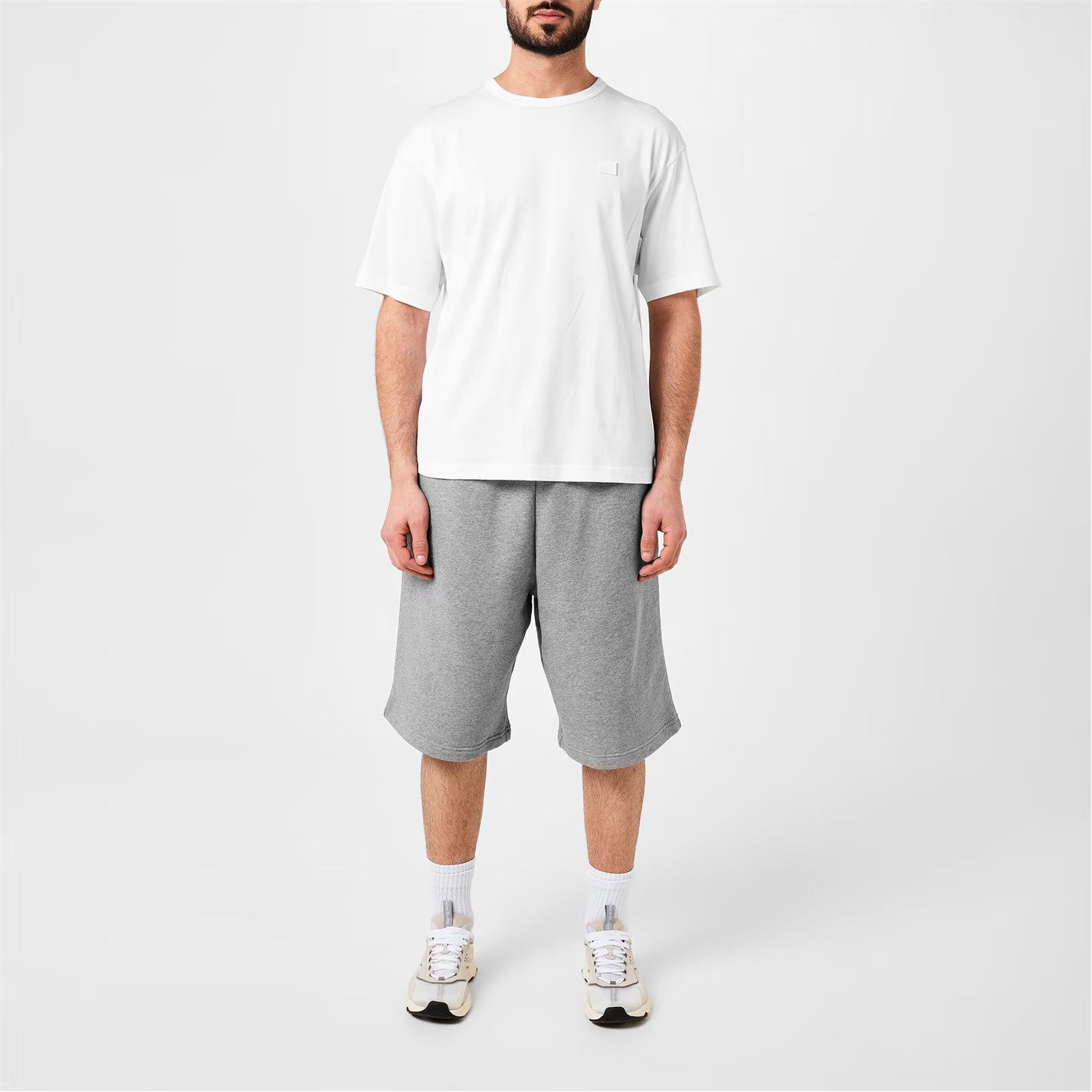 Acne Studios o1g2r1mq0825 Face Patch T-Shirt in Optic White Size US S / EU 44-46 / 1 - 4 Thumbnail