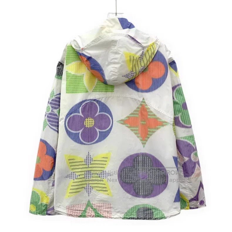 Louis Vuitton Louis Vuitton Multi-color large logo presbyopic hooded lon Size US S / EU 44-46 / 1 - 2 Thumbnail