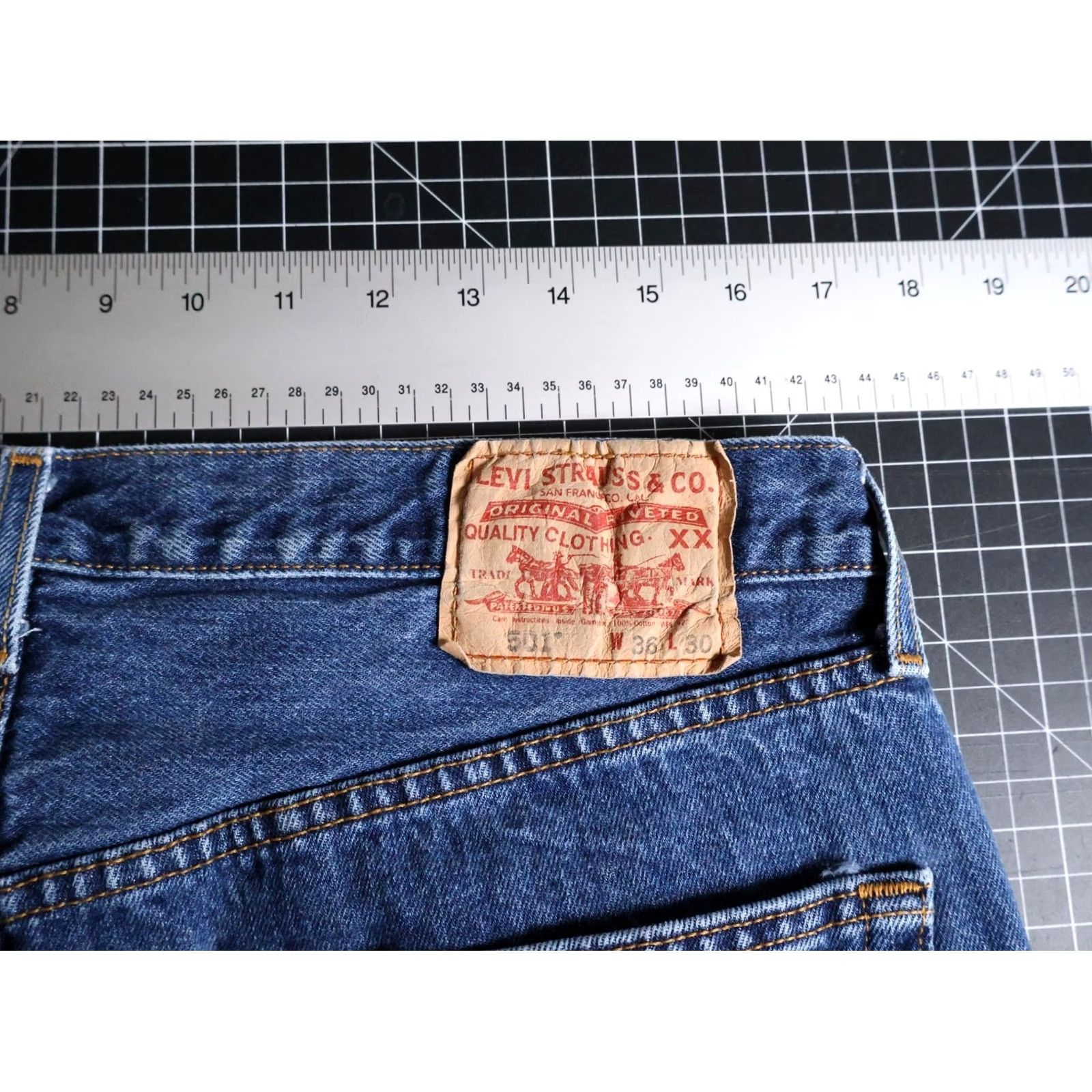 Levi's VINTAGE Levi's Jeans 501 XX Denim Button Fly Straight 34 x 29 Men 90s Blue Size US 34 / EU 50 - 6 Thumbnail