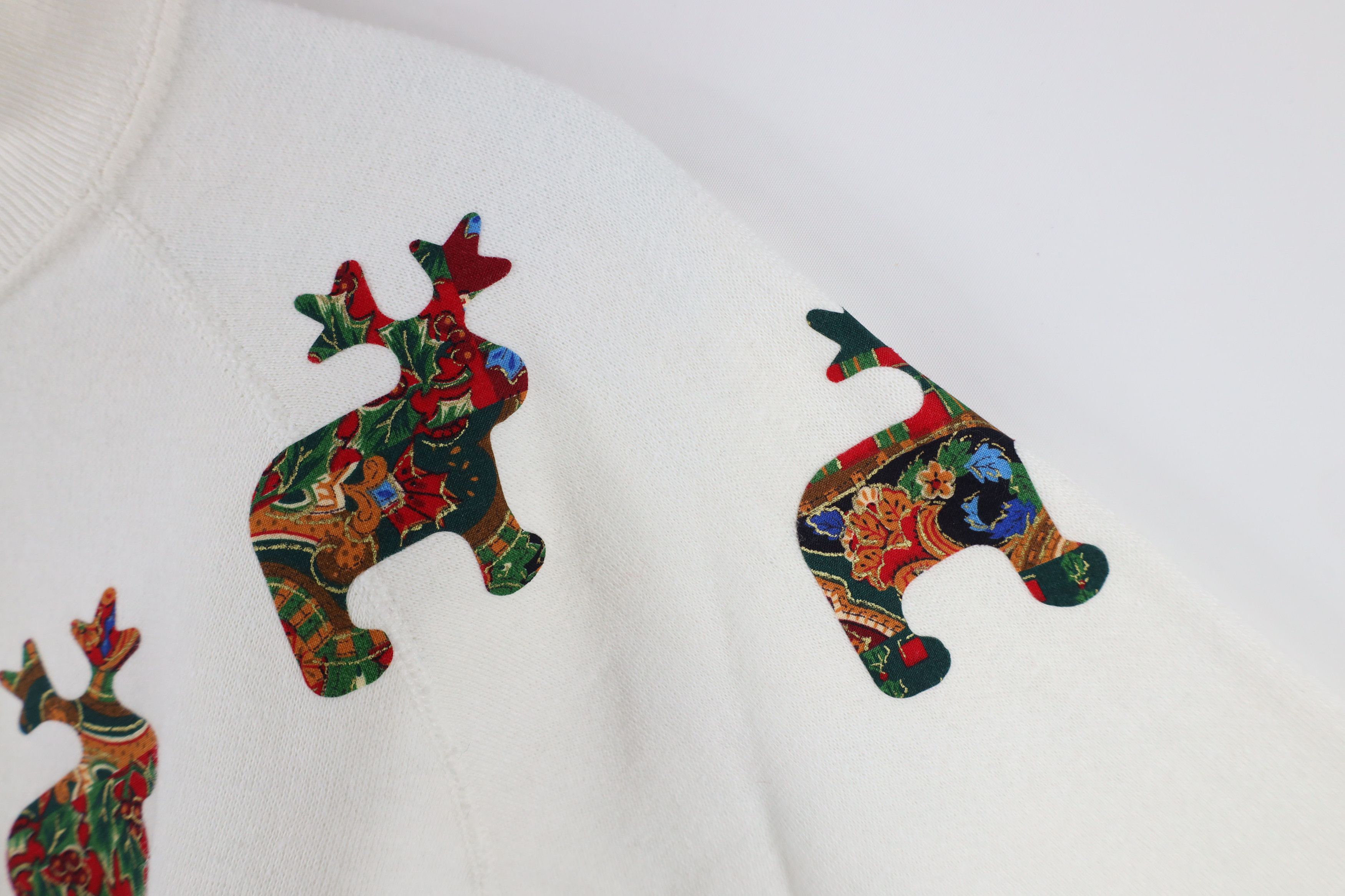 Vintage Vintage 90s Streetwear Moose Patch Sweatshirt White USA Size L / US 10 / IT 46 - 6 Thumbnail