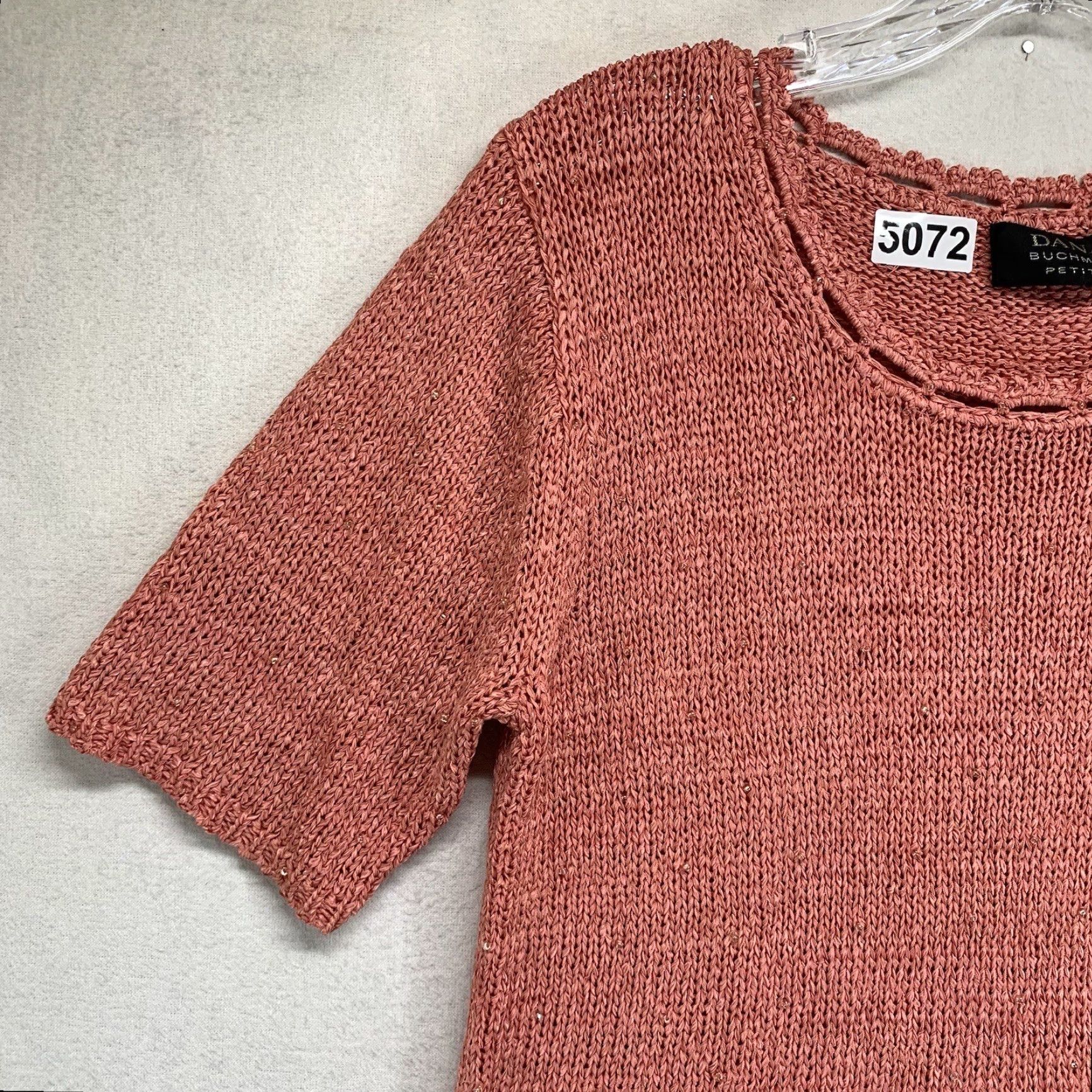 Vintage VINTAGE Dana Buchman Women's Blouse Petites Coral Short Sleeve Embellished 90s Summer Fashion Ladies Size M / US 6-8 / IT 42-44 - 7 Thumbnail